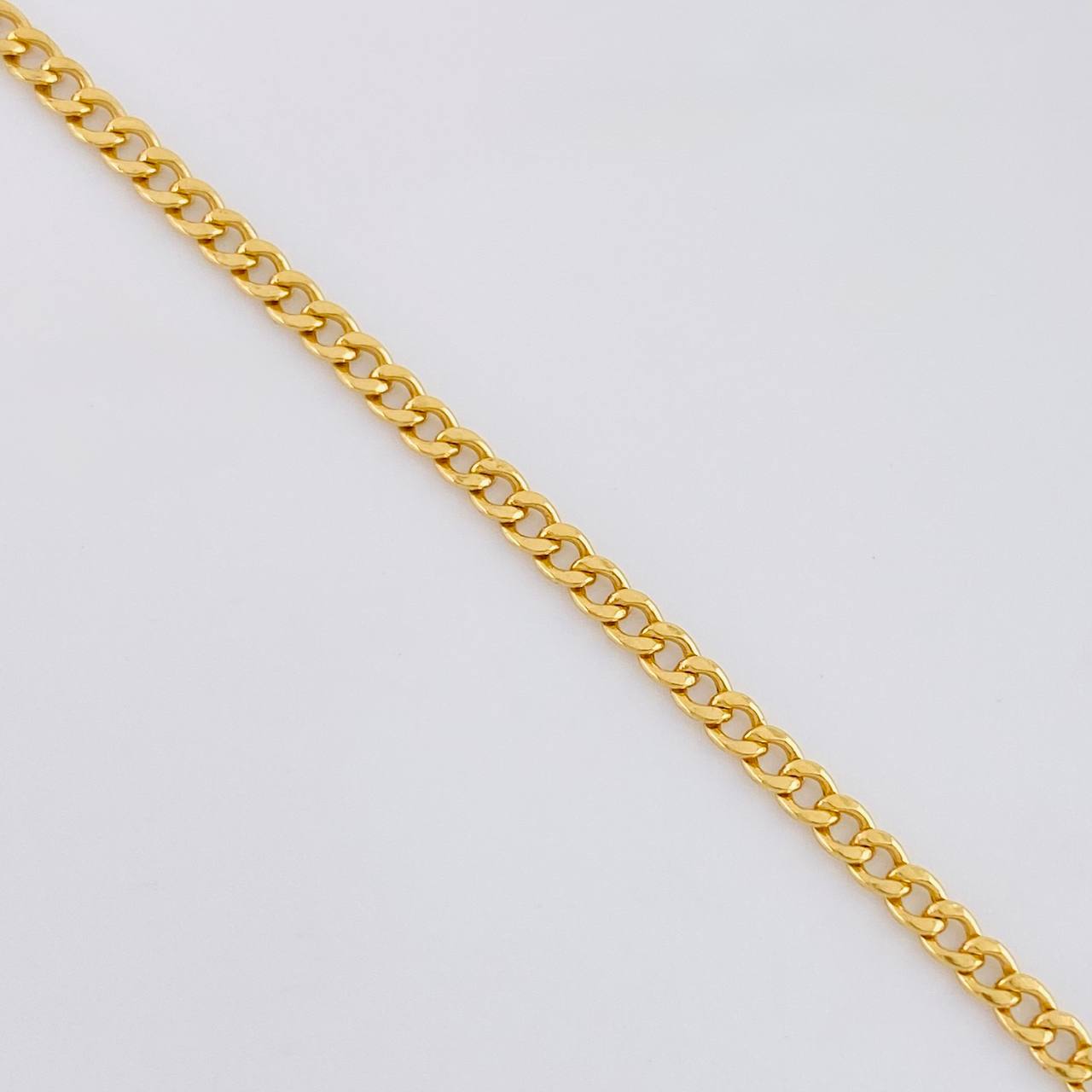 Cadena Cubana 2.05 g / 25 1/2 in / 2.05 mm Oro Amarillo 18K