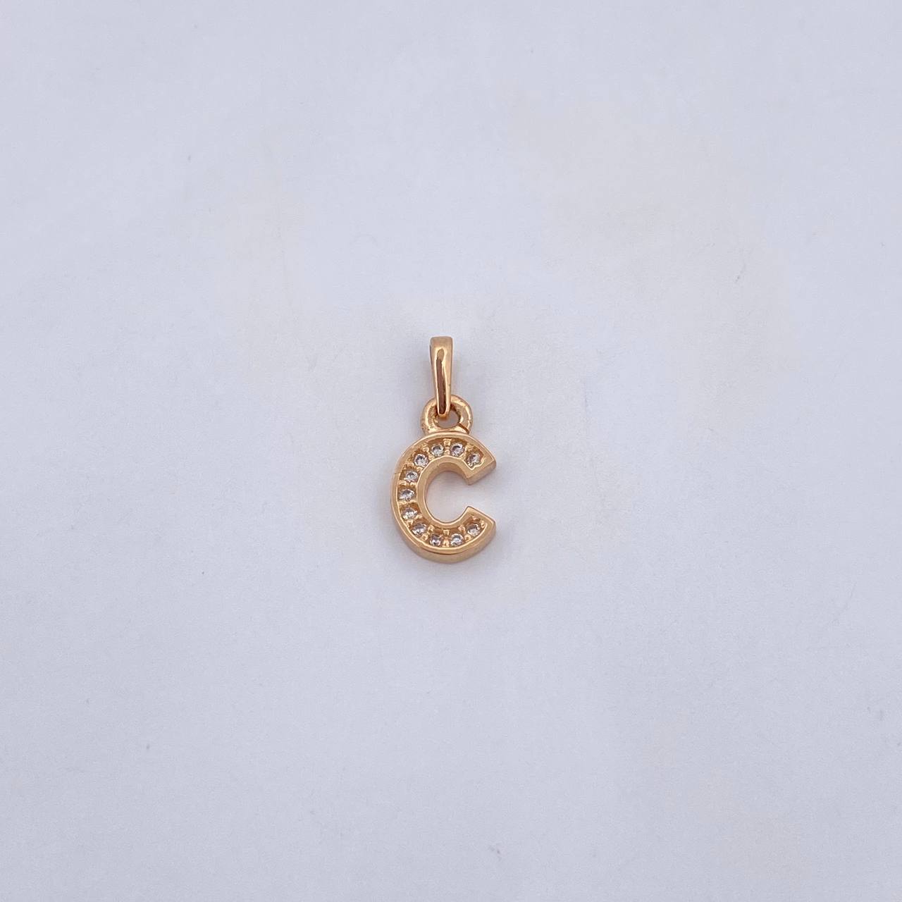 Pendant Letter C 0.7gr / 1.4cm / White Zirconia 18K Yellow Gold $