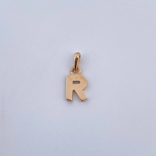 Pendant Letter R 0.55gr / 1.4cm / Smooth 18K Yellow Gold $