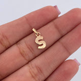 Dije Letra S 0.65gr / 1.4cm / Liso Oro Amarillo 18K $