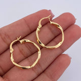 Hoop Earrings Milu 2.1gr / 2.4cm / Flat Twisted 18K Yellow Gold $