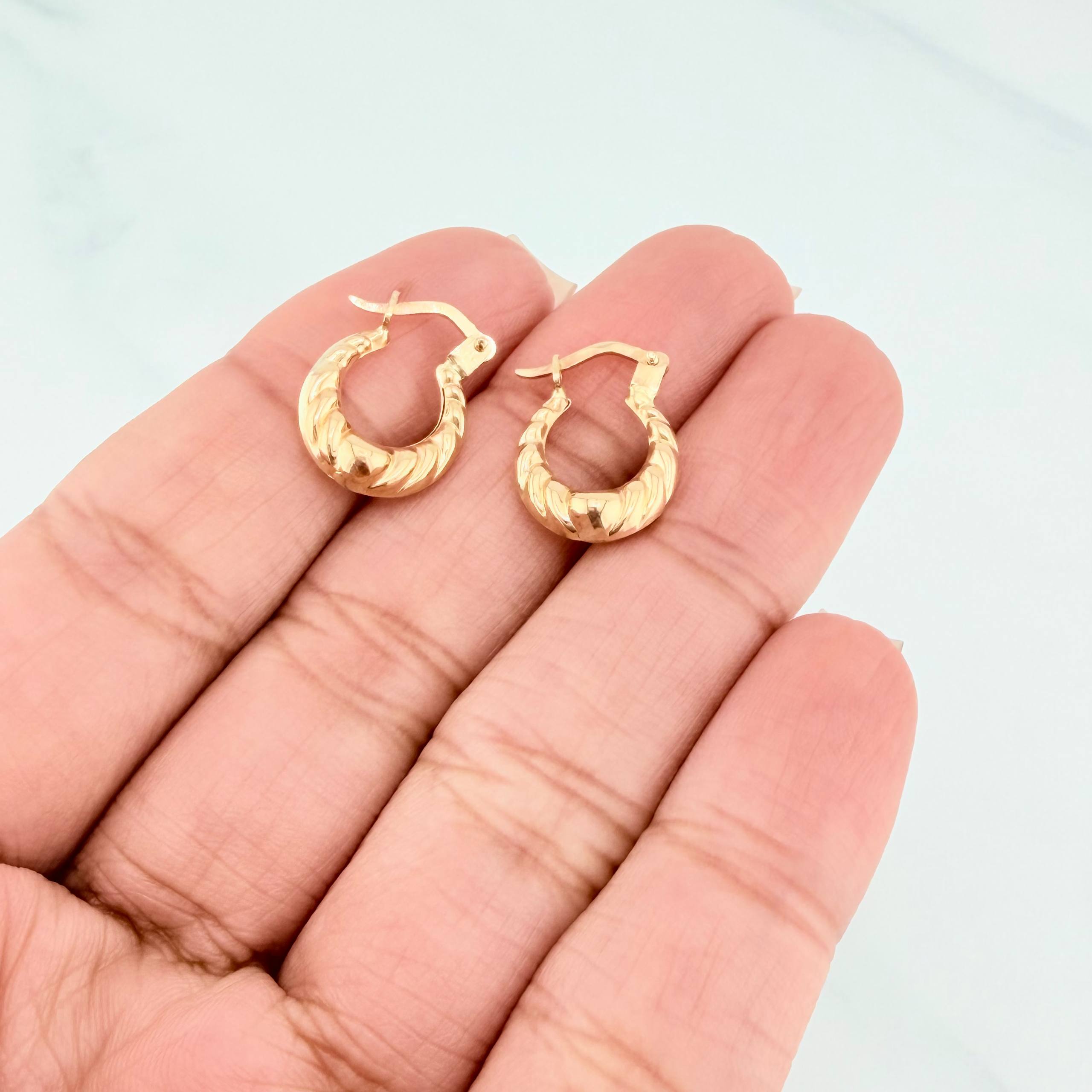 Candongas Mirilla Corazon 1.1 g / 1/2 in Oro Amarillo 18K