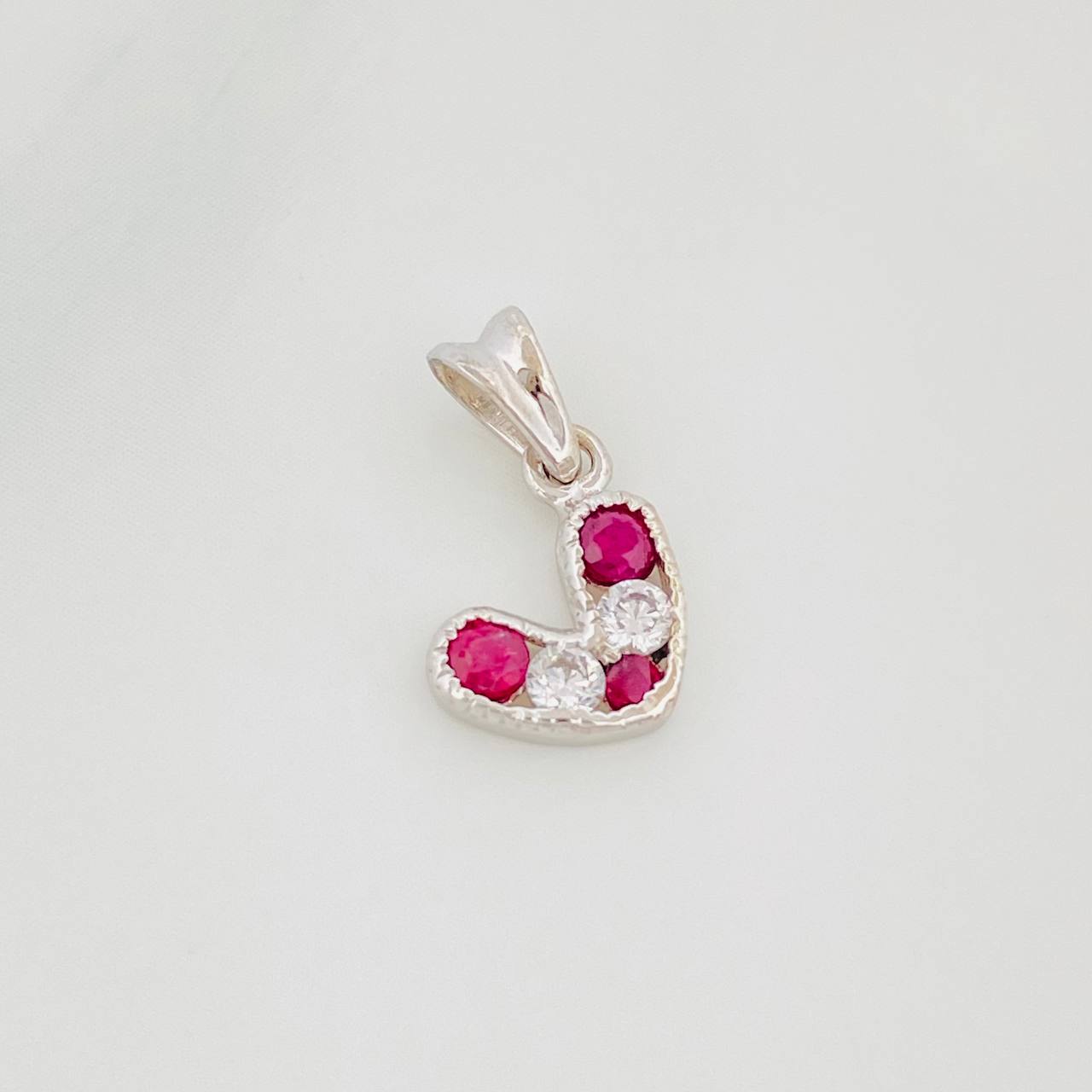 Dije Corazon Rubi 17Pts 0.5 g / 1/2 in Plata 925