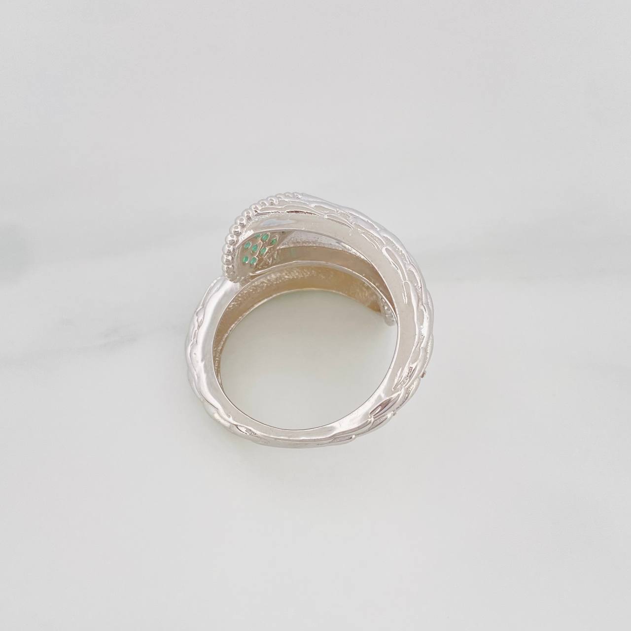 Anillo Serpiente Esmeralda 16Pts 6 g / T7 Plata 925