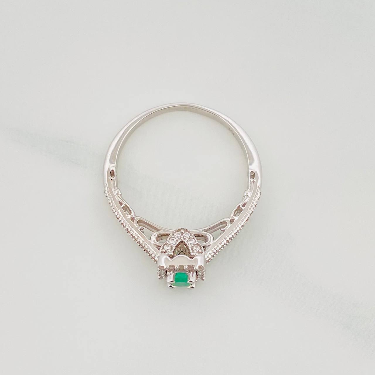 Anillo Solitario Churumbela Esmeralda 26Pts 2.45 g / T7 3/4 Plata 925