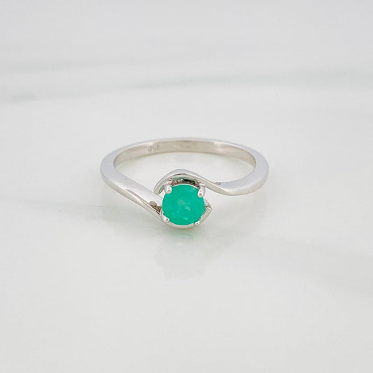 Anillo Solitario Esmeralda 41Pts 2.05 g / T6 1/2 Plata 925