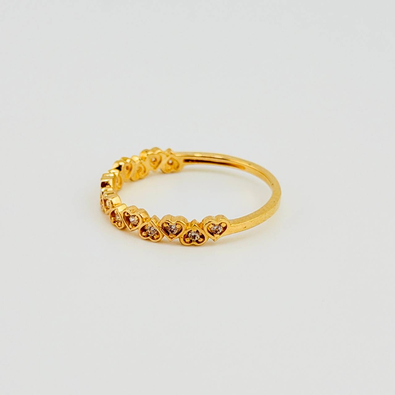 Anillo Linea Corazones 1.7gr / T7 1/4 / Oro Amarillo 18K *