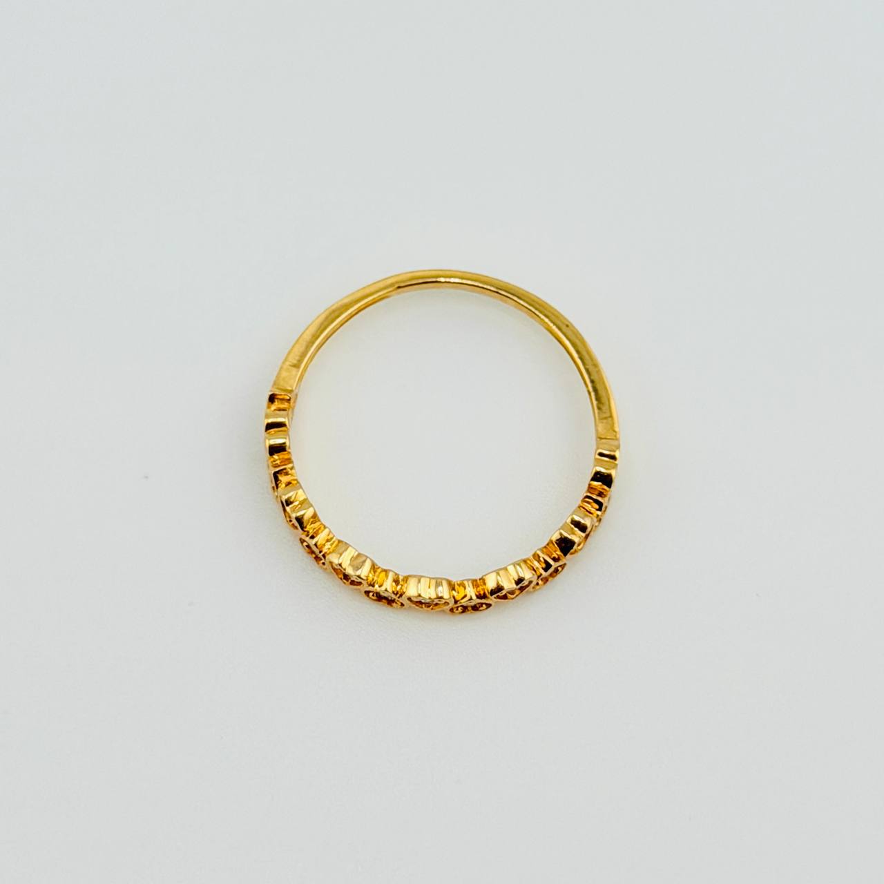 Anillo Linea Corazones 1.7gr / T7 1/4 / Oro Amarillo 18K *