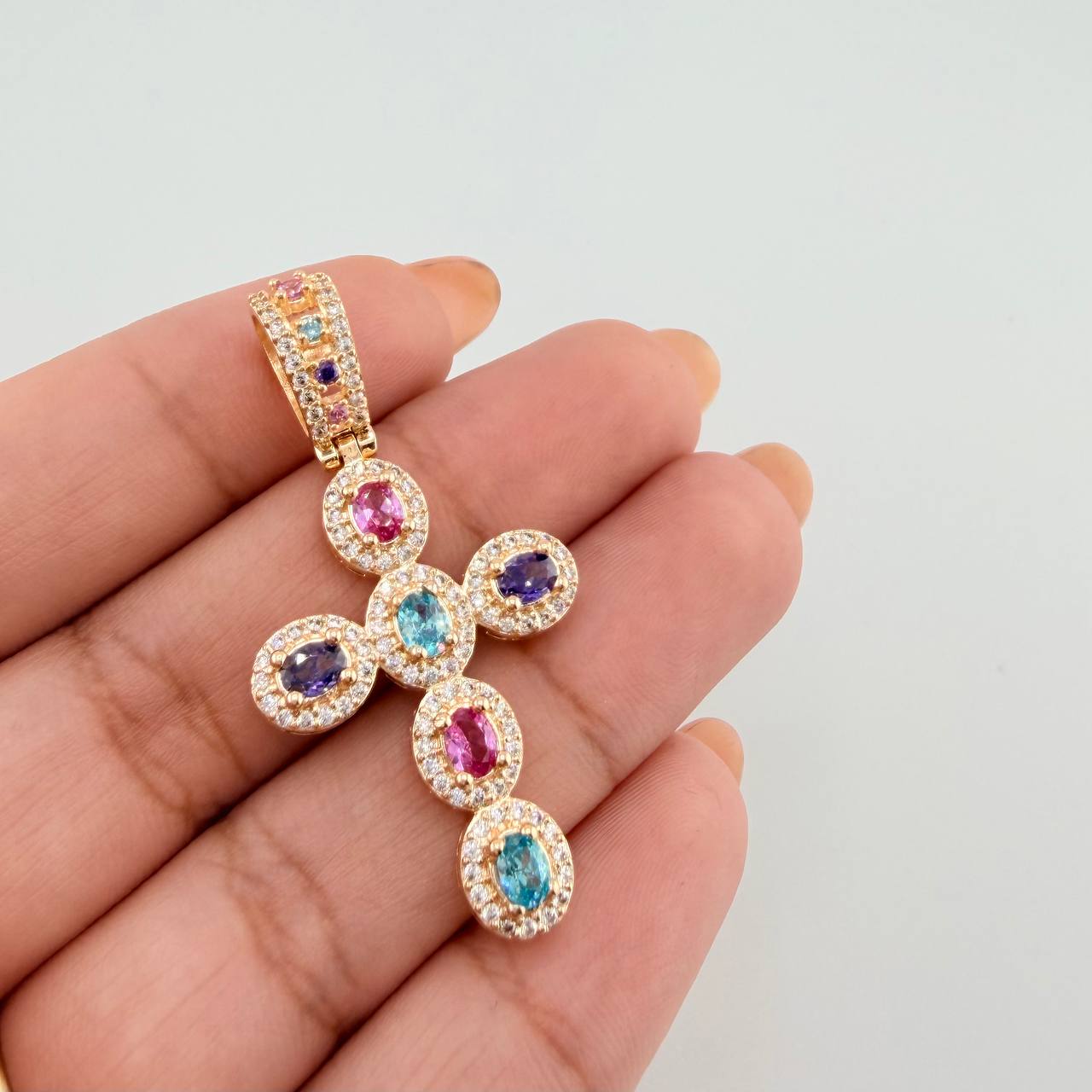 Solid Cross Pendant 5.8gr / 1 3/4 in / Yellow Gold 18K