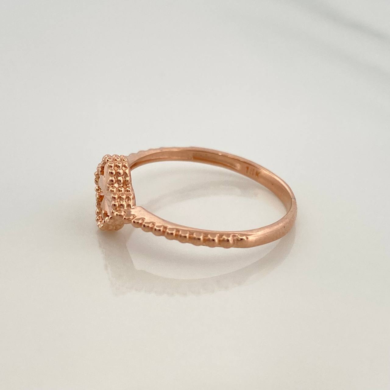 Anillo Trebol 1.85gr / T6 1/2 / Oro Rosa 18K %