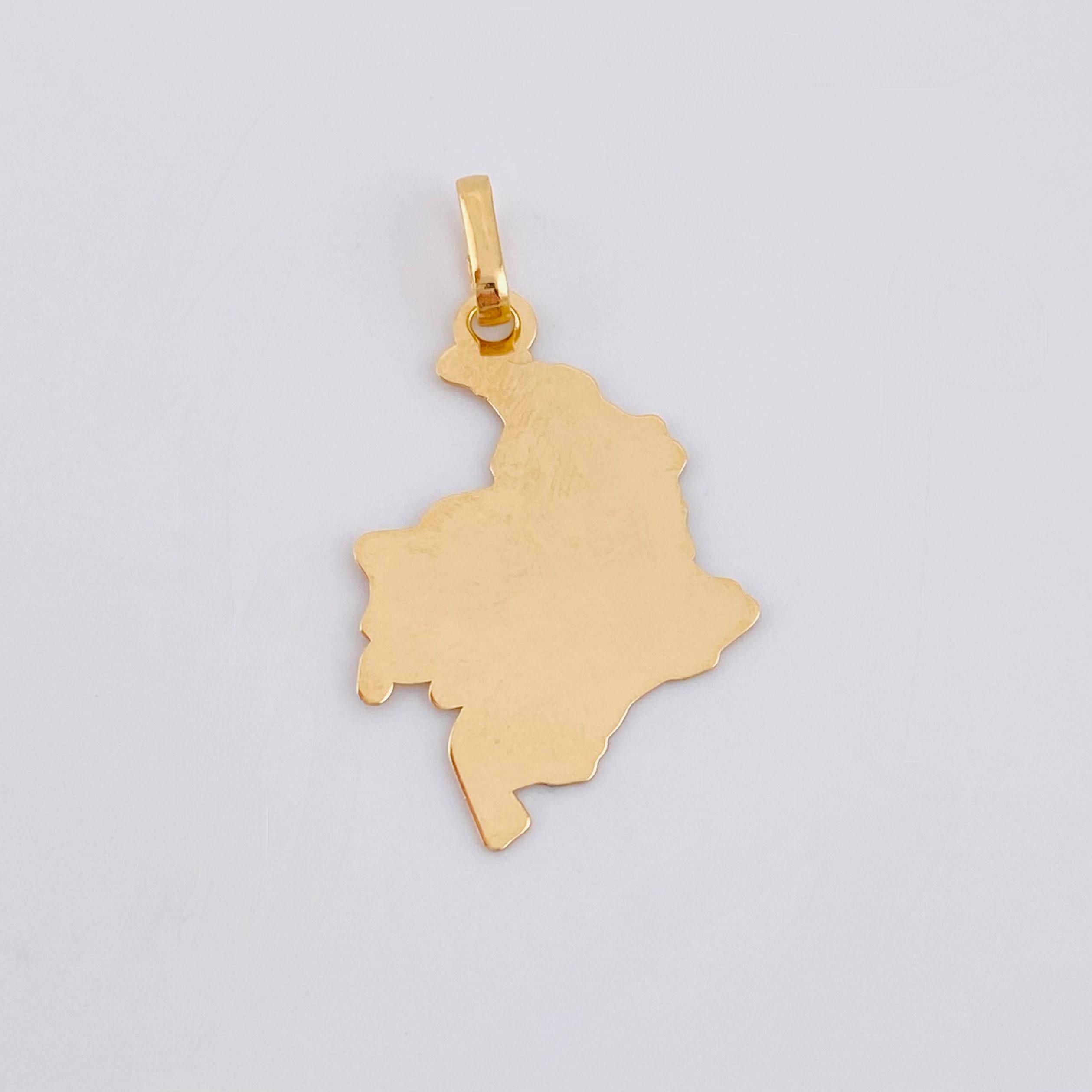 Colombia Map Pendant 1gr / 1 1/4 in / 18K Yellow Gold *