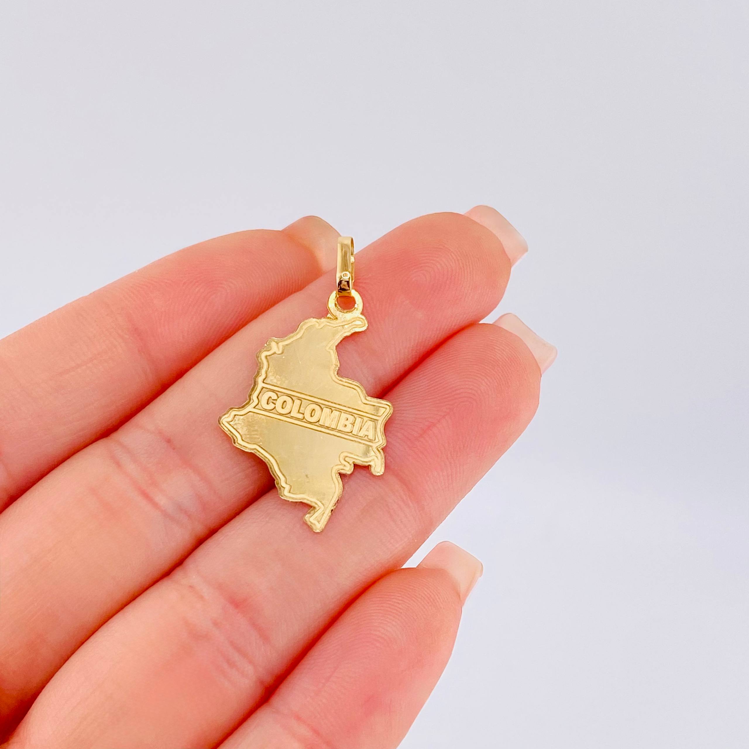 Colombia Map Pendant 1gr / 1 1/4 in / 18K Yellow Gold *