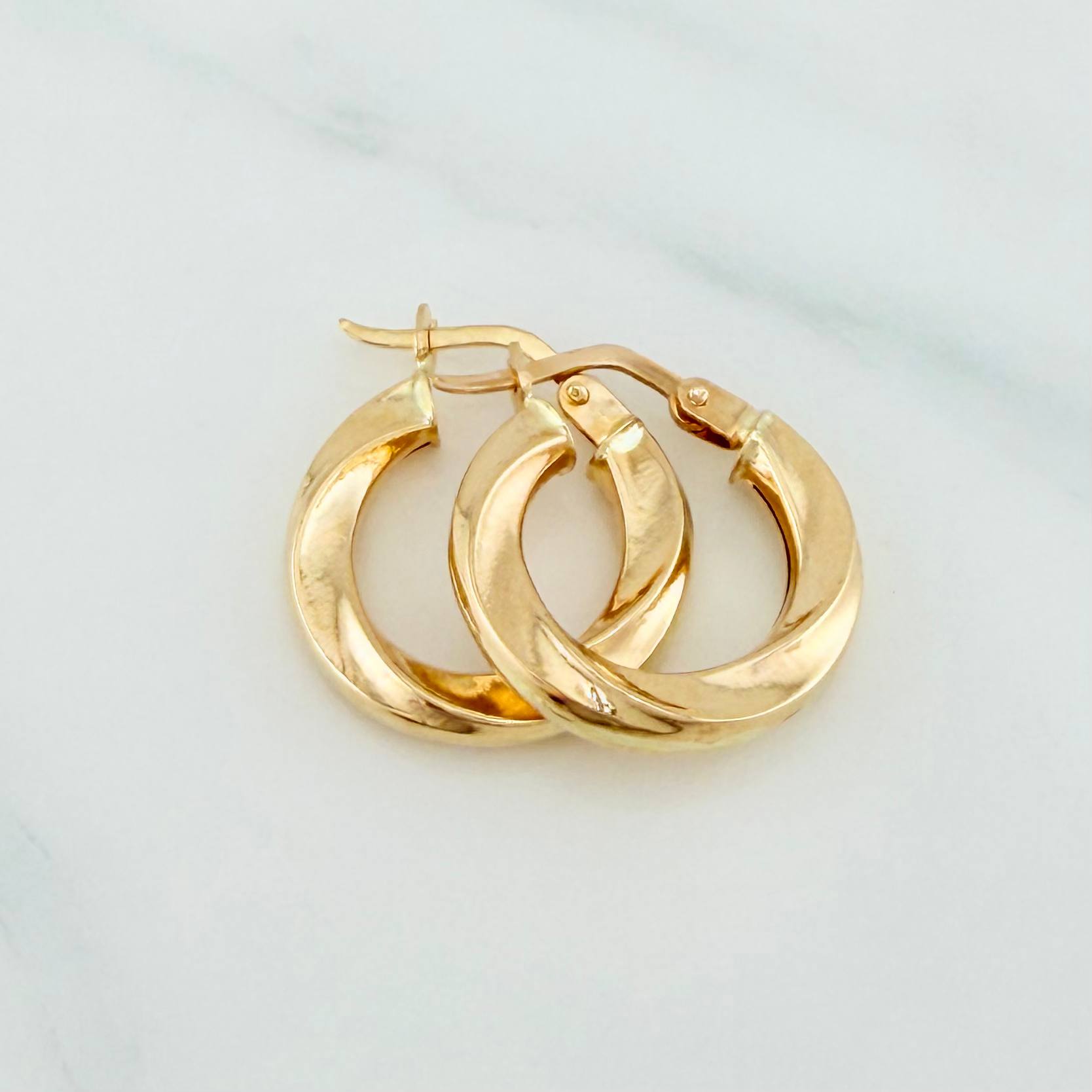 Candongas Kari 1.8 g / 3/4 in Oro Amarillo 18K