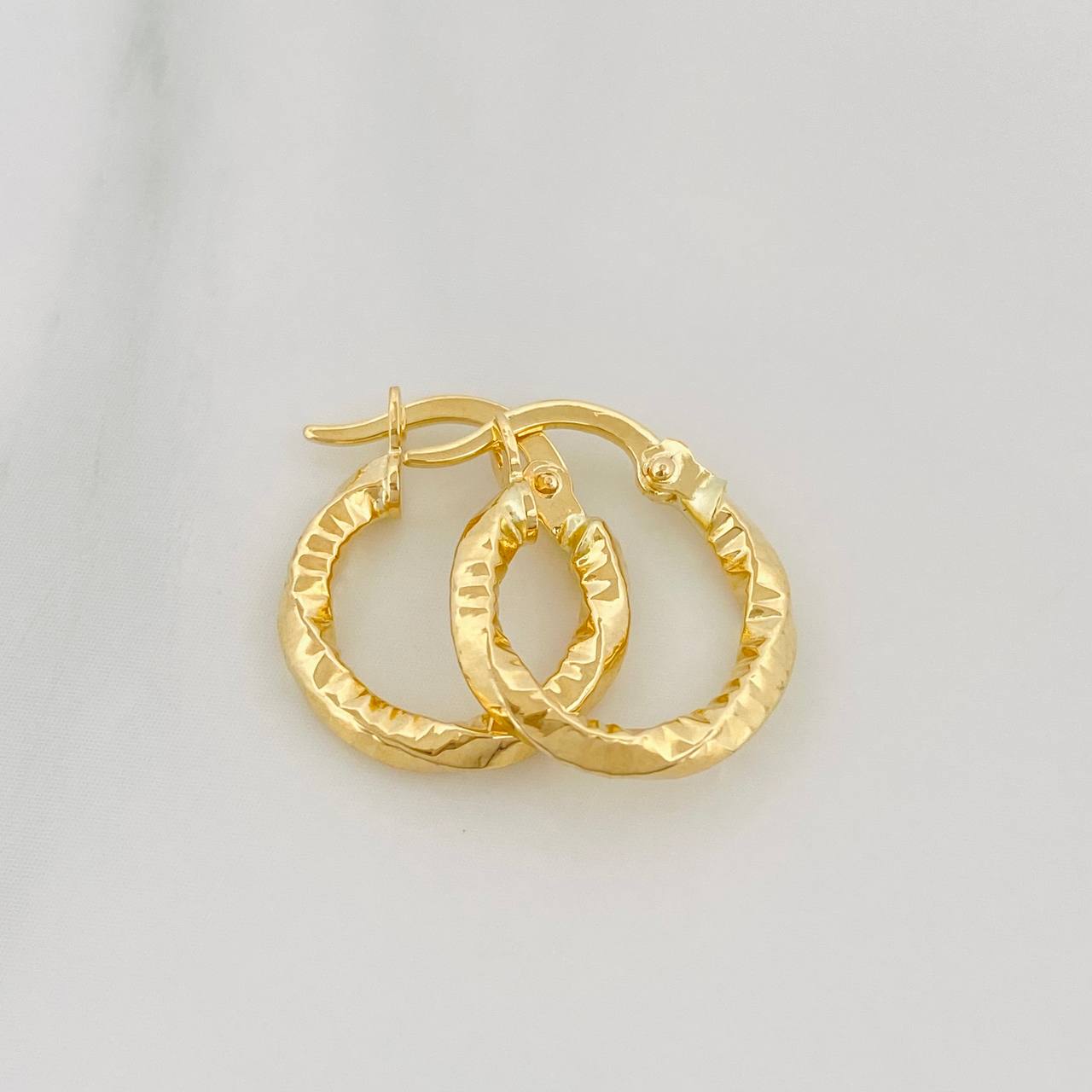 Candongas Asby 1.15 g / 1/2 in Oro Amarillo 18K