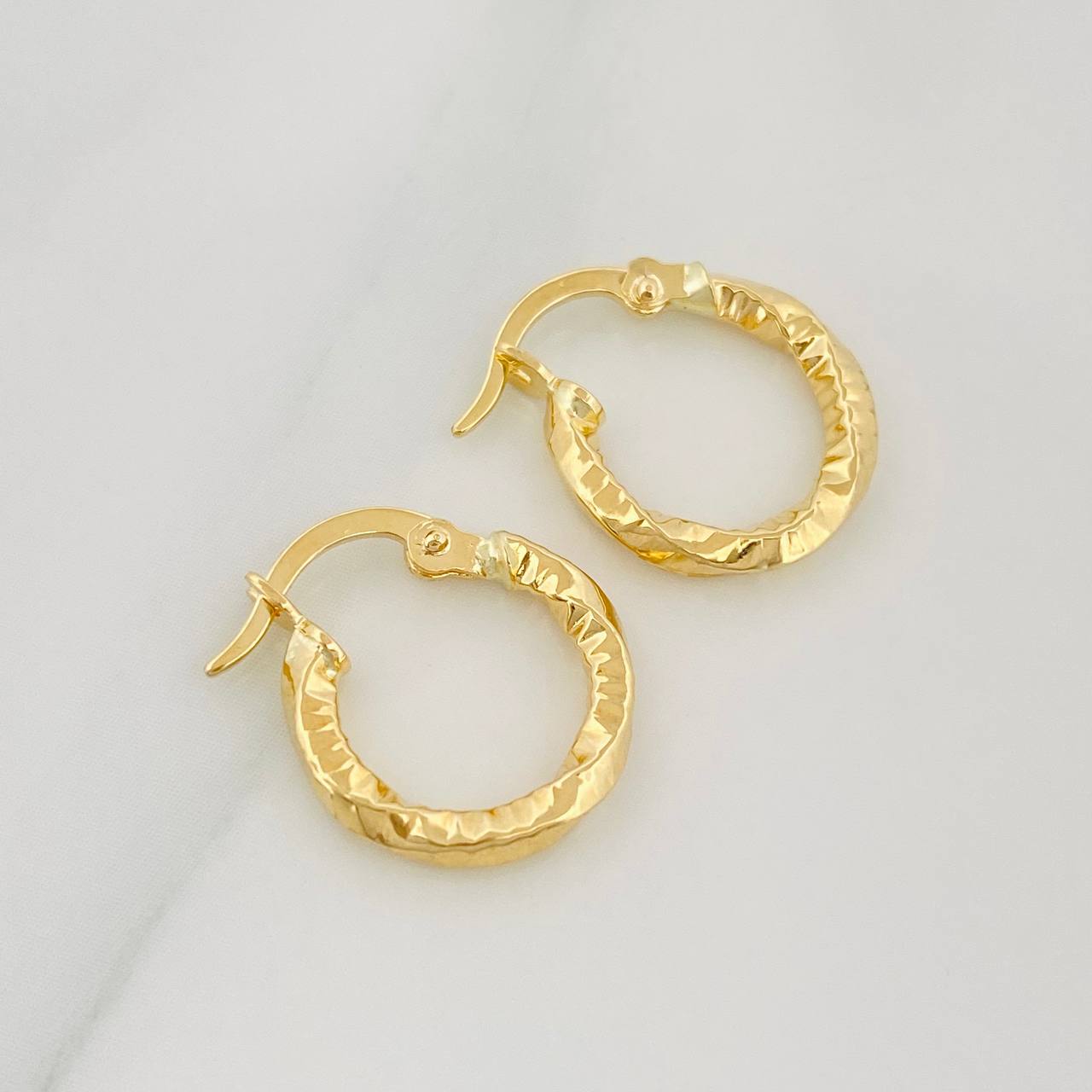 Candongas Asby 1.15 g / 1/2 in Oro Amarillo 18K