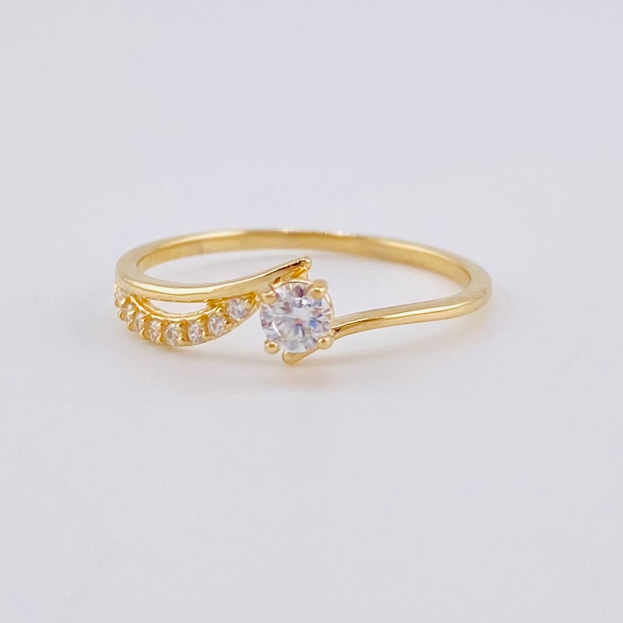 Solitaire Ring Pave Band 1g / T7 Yellow Gold 18K