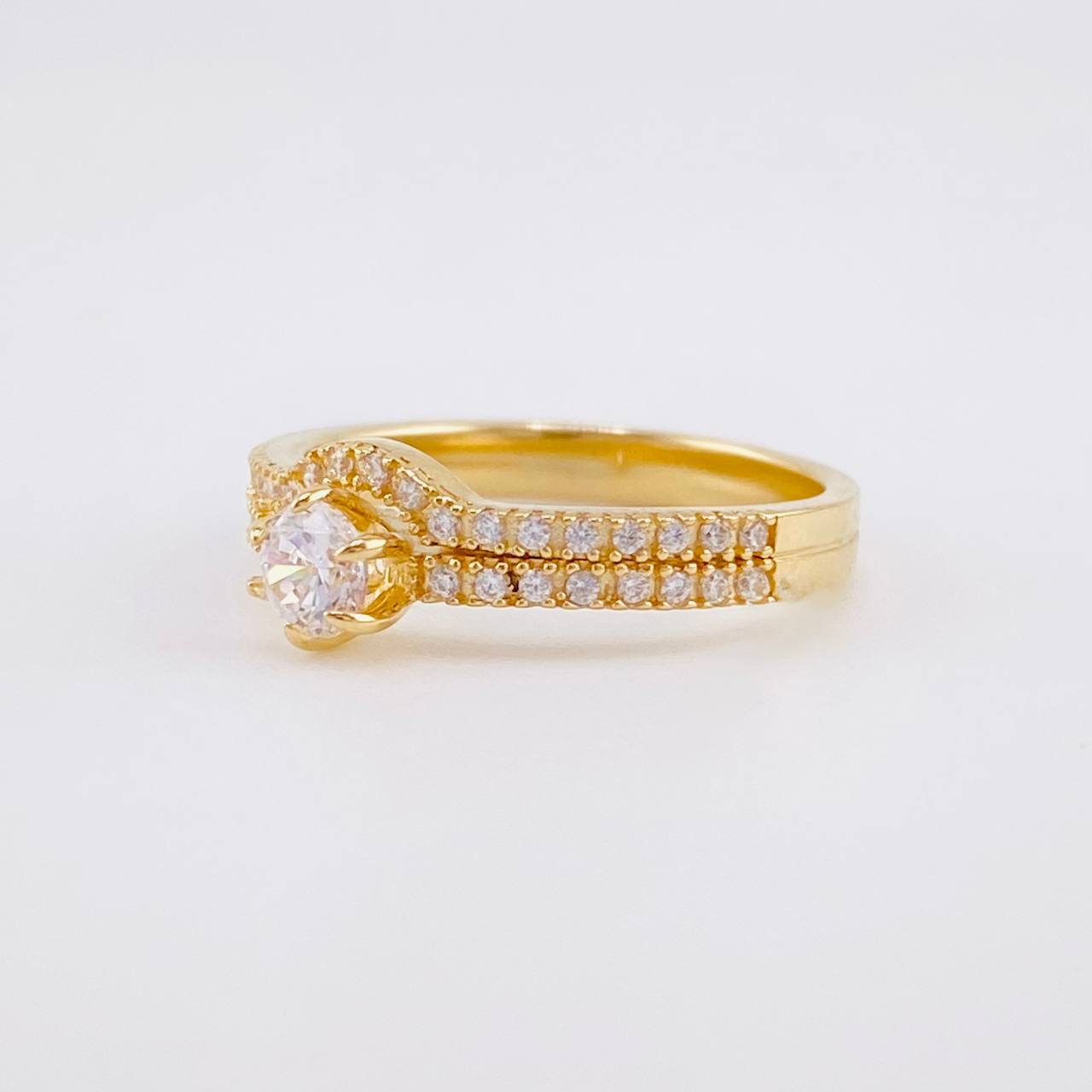 Anillo Solitario Doble Carril Curvo 3.3g / T7 1/4 Oro Amarillo 18K
