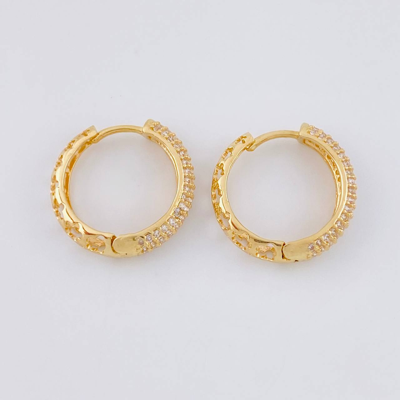 Candongas Flores Huecas 3.95g / 3/4 in Oro Amarillo 18K