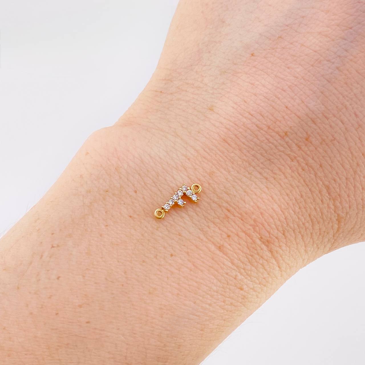Herraje Letra F Tupida 0.35g / 1/2 in Oro Amarillo 18K
