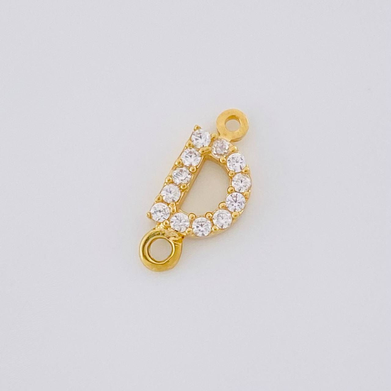 Charm Letter D Dense 0.45g / 1/2 in 18K Yellow Gold