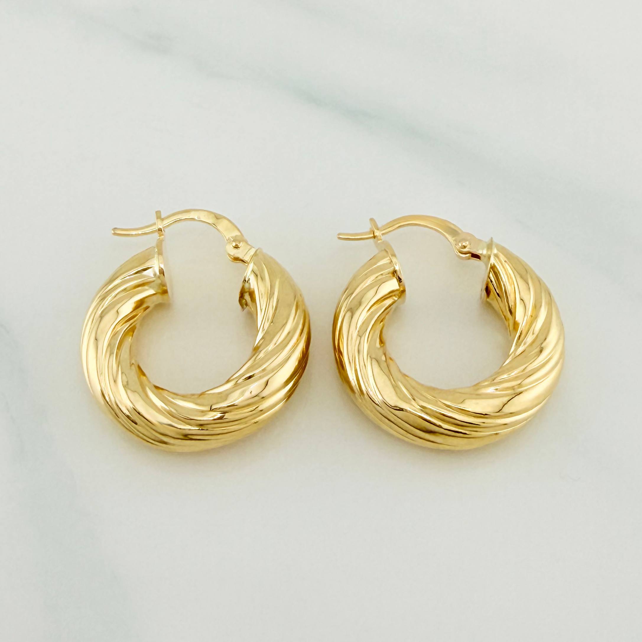 Candongas Niky 3.95 g / 3/4 in Oro Amarillo 18K