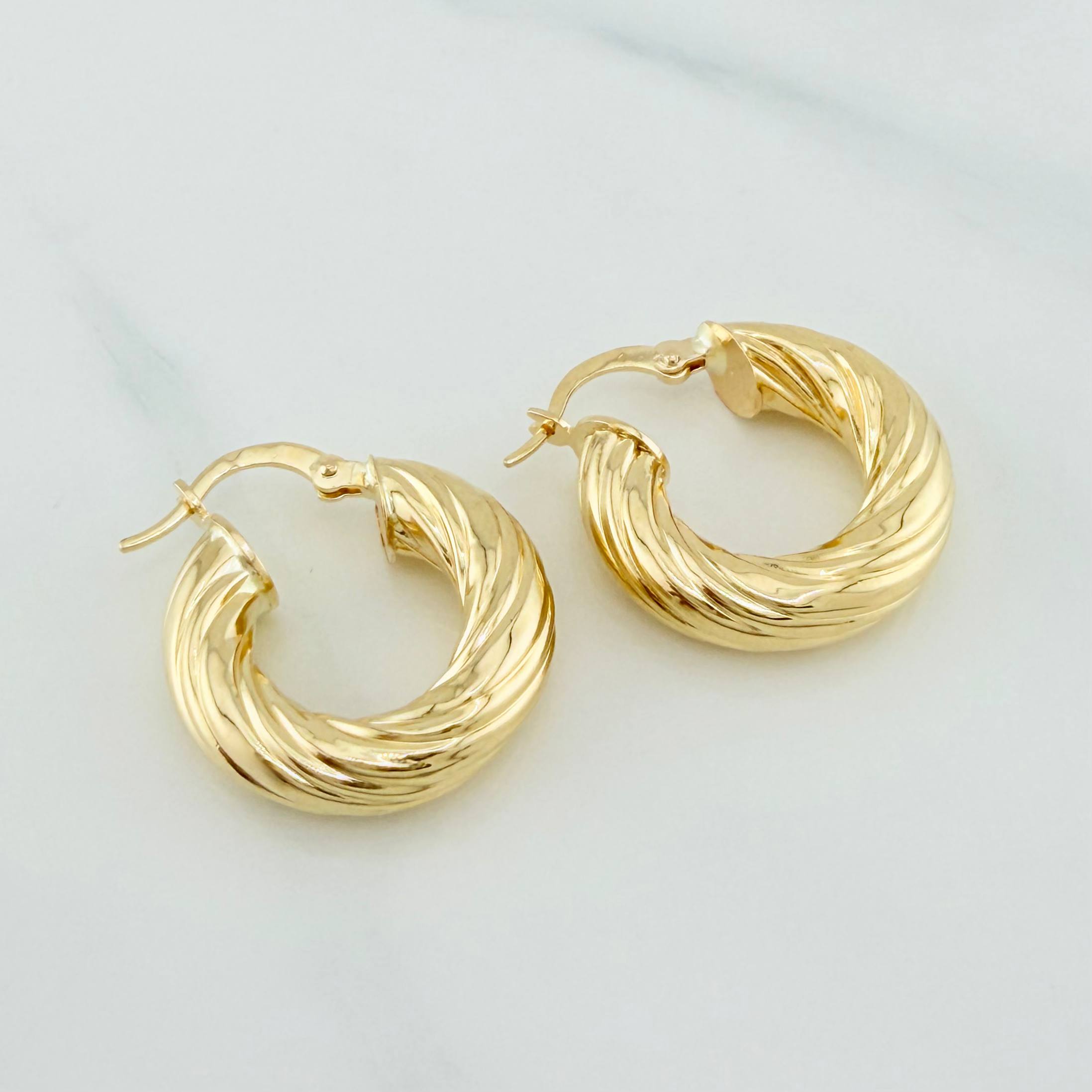 Candongas Niky 3.95 g / 3/4 in Oro Amarillo 18K