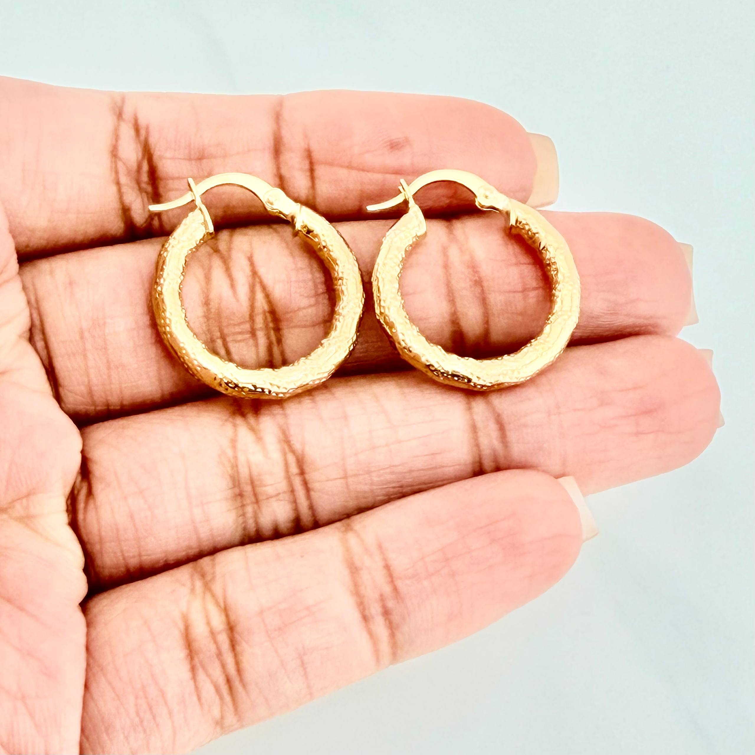 Candongas Solara 2.45 g / 3/4 in Oro Amarillo 18K