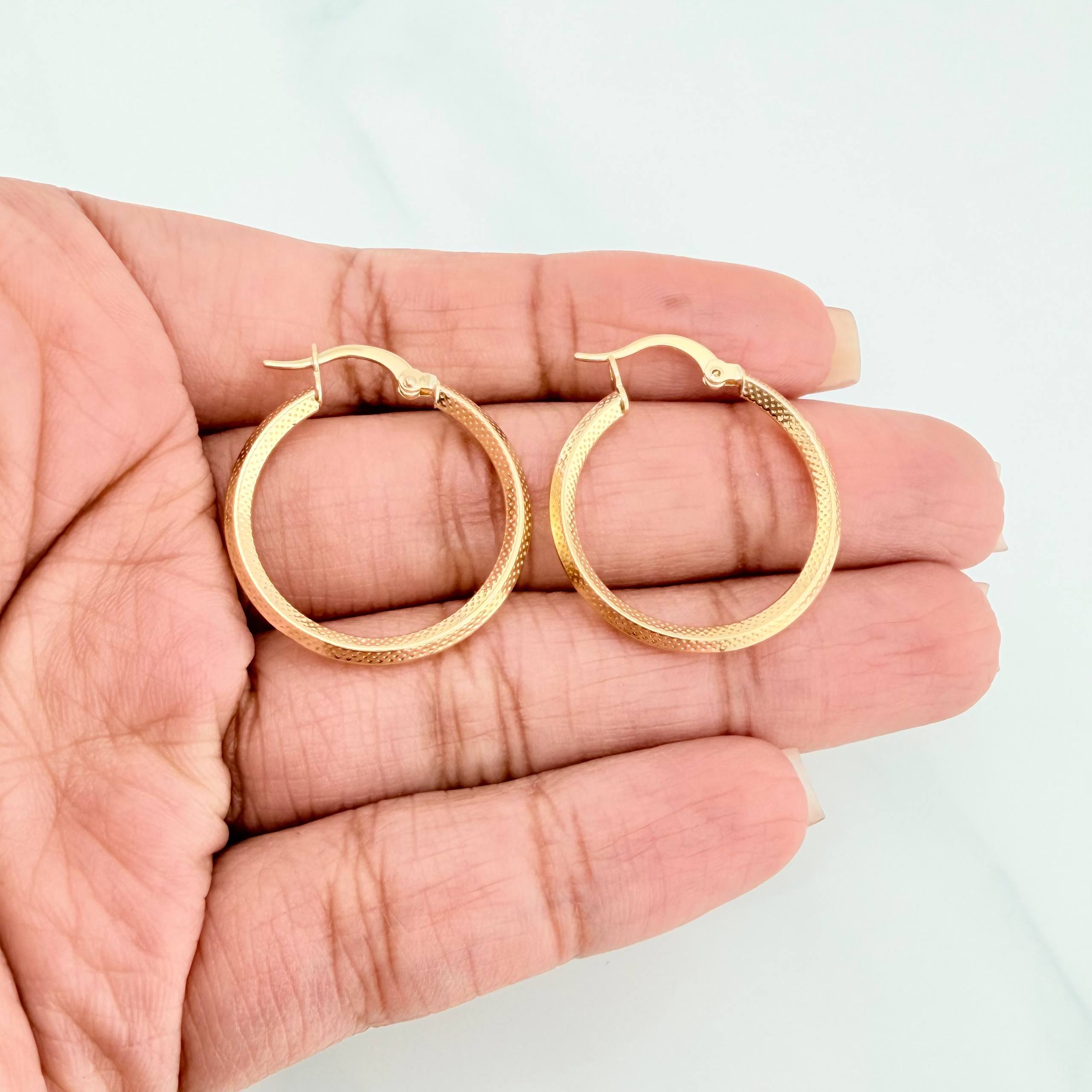Candongas Clau 1.7 g / 1 in Oro Amarillo 18K