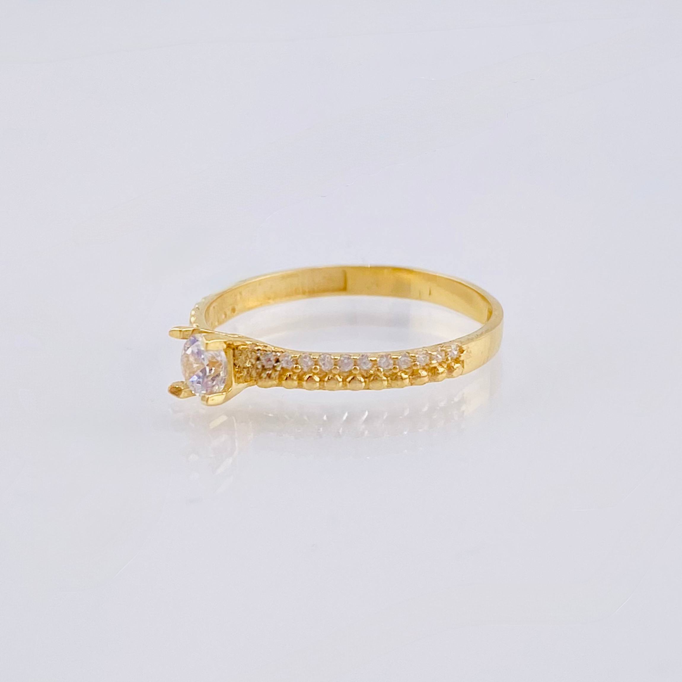 Anillo Solitario Carril Tupido 1.8gr / T8 1/4 / Oro Amarillo 18K *