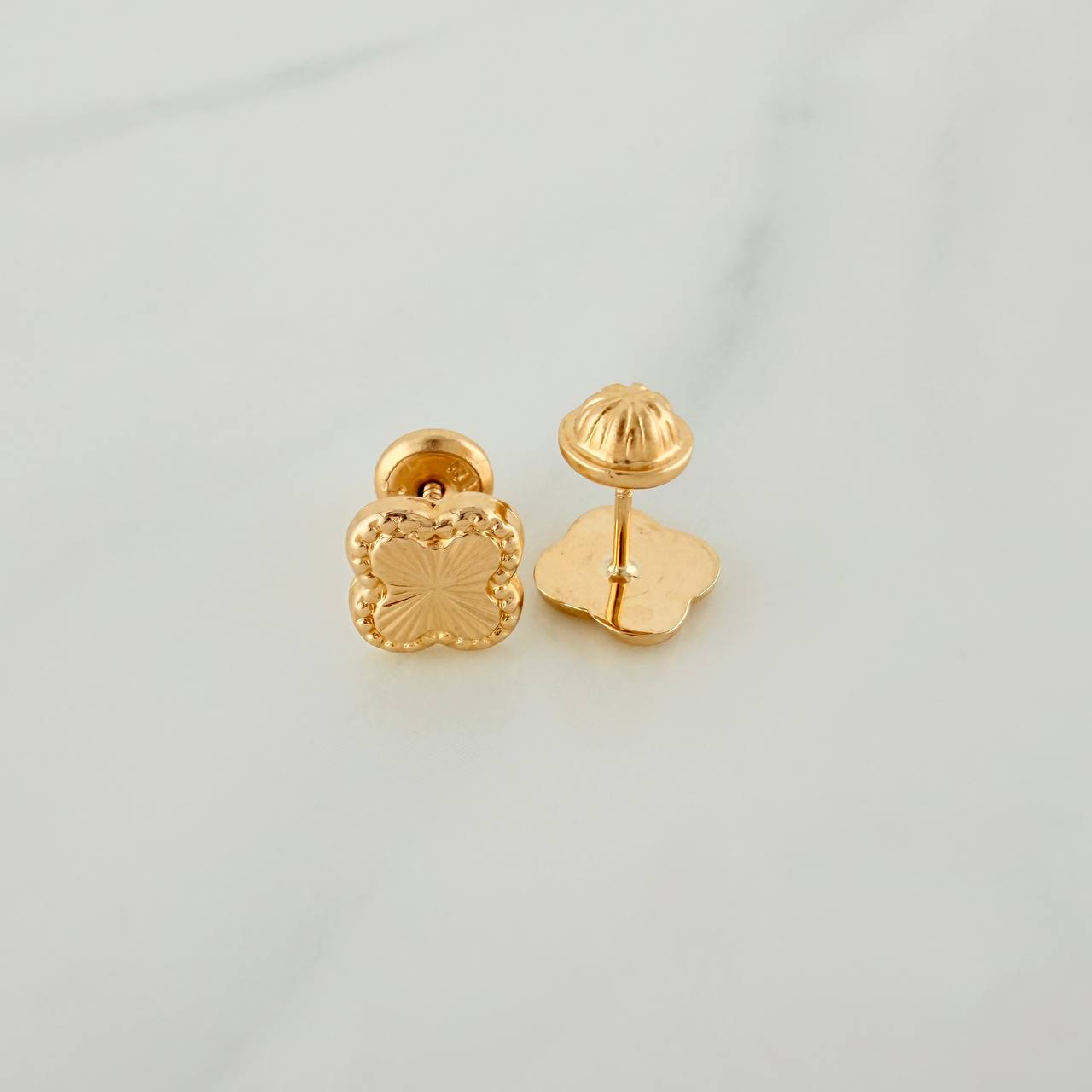 Topos Trebol 0.9gr / 6.8mm Oro Amarillo 18K %