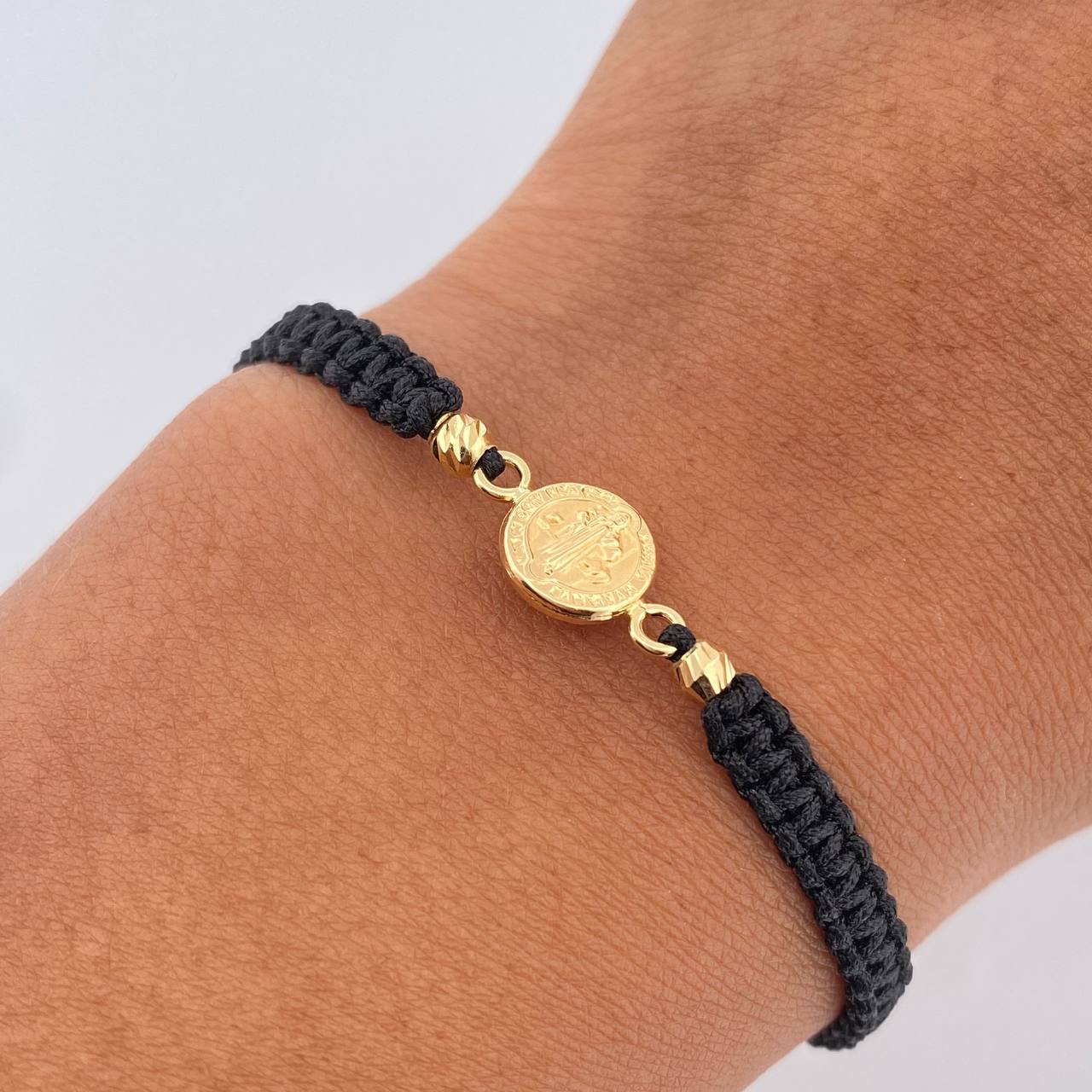Black Woven San Benito Bracelet 0.6gr / 0.2in / 18K Gold