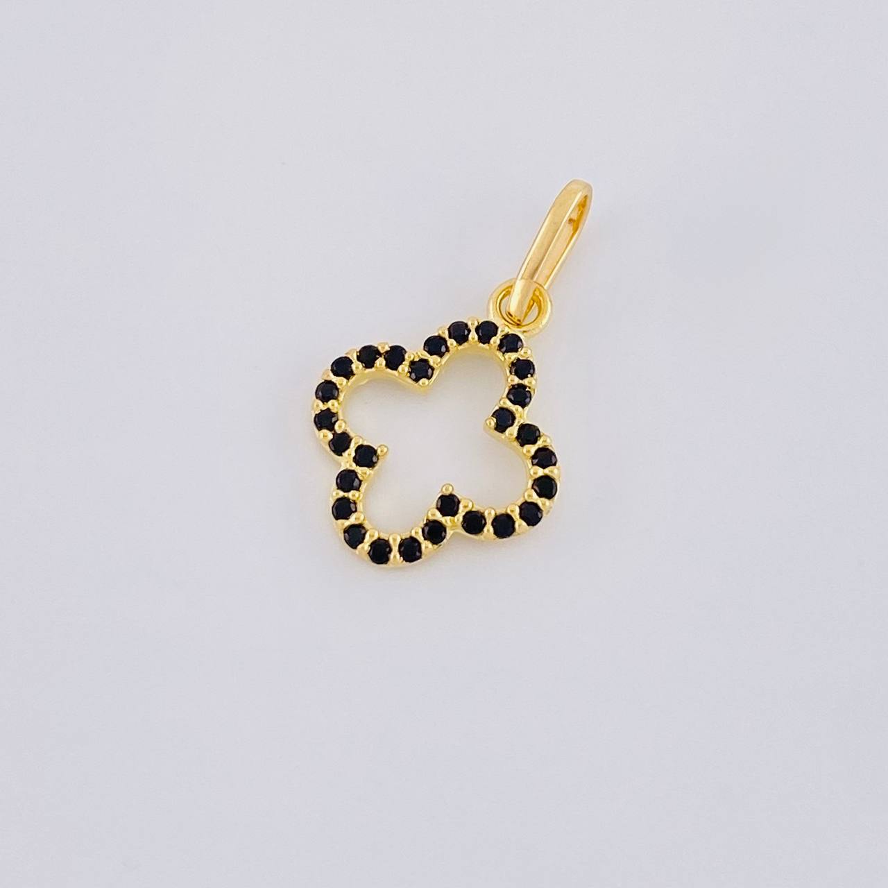 Dije Silueta Trebol 0.7 g / 3/4 in Oro Amarillo 18K