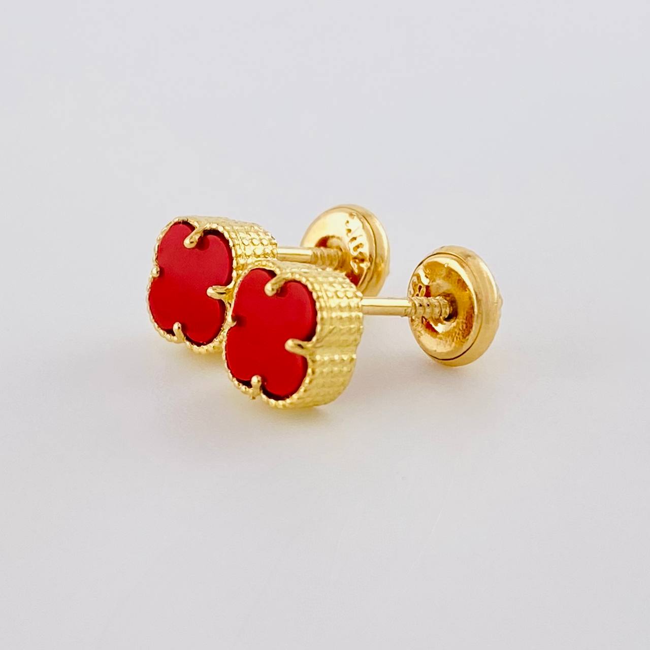 Topos Trébol Rojo 1.3 g / in / 6.3 mm Oro Amarillo 18K