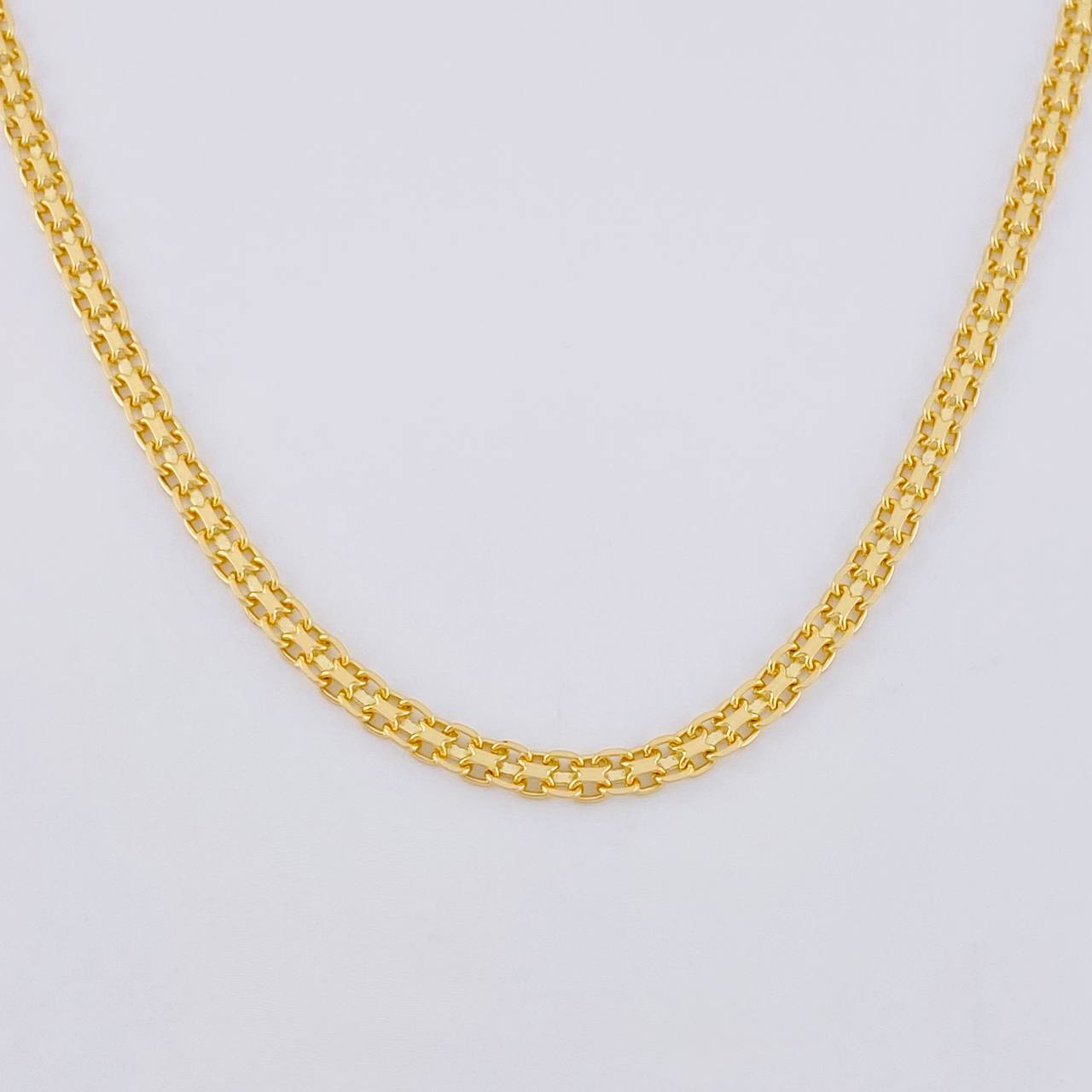 Cadena China 7.45g / 24 in / 2.4mm Oro Amarillo 18K
