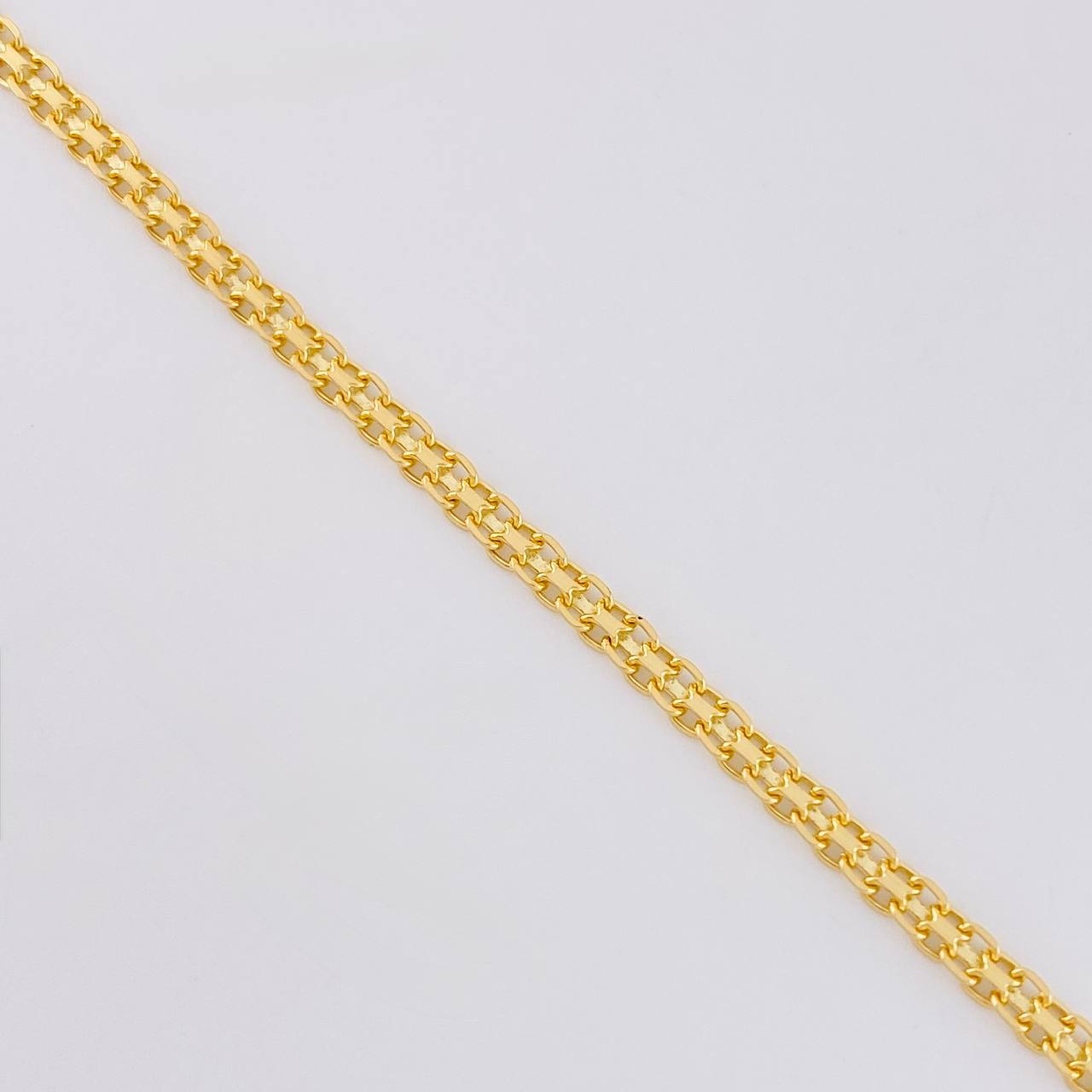 Cadena China 7.45g / 24 in / 2.4mm Oro Amarillo 18K