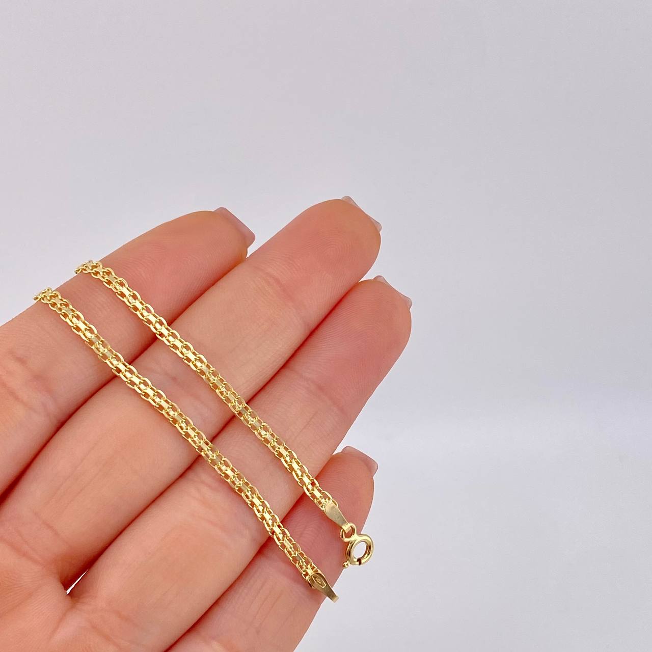 Bismark Chain 5.6 g / 17 3/4 in / 2.5 mm Yellow Gold 18K