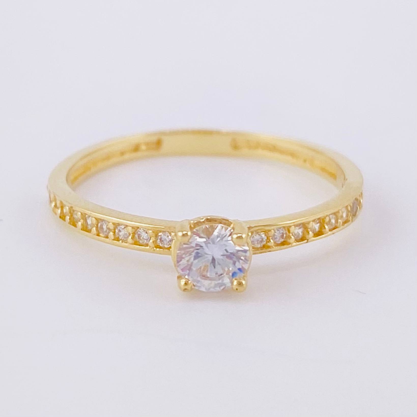 Anillo Solitario Tupido 1.45 g / T6 3/4 Oro Amarillo 18K