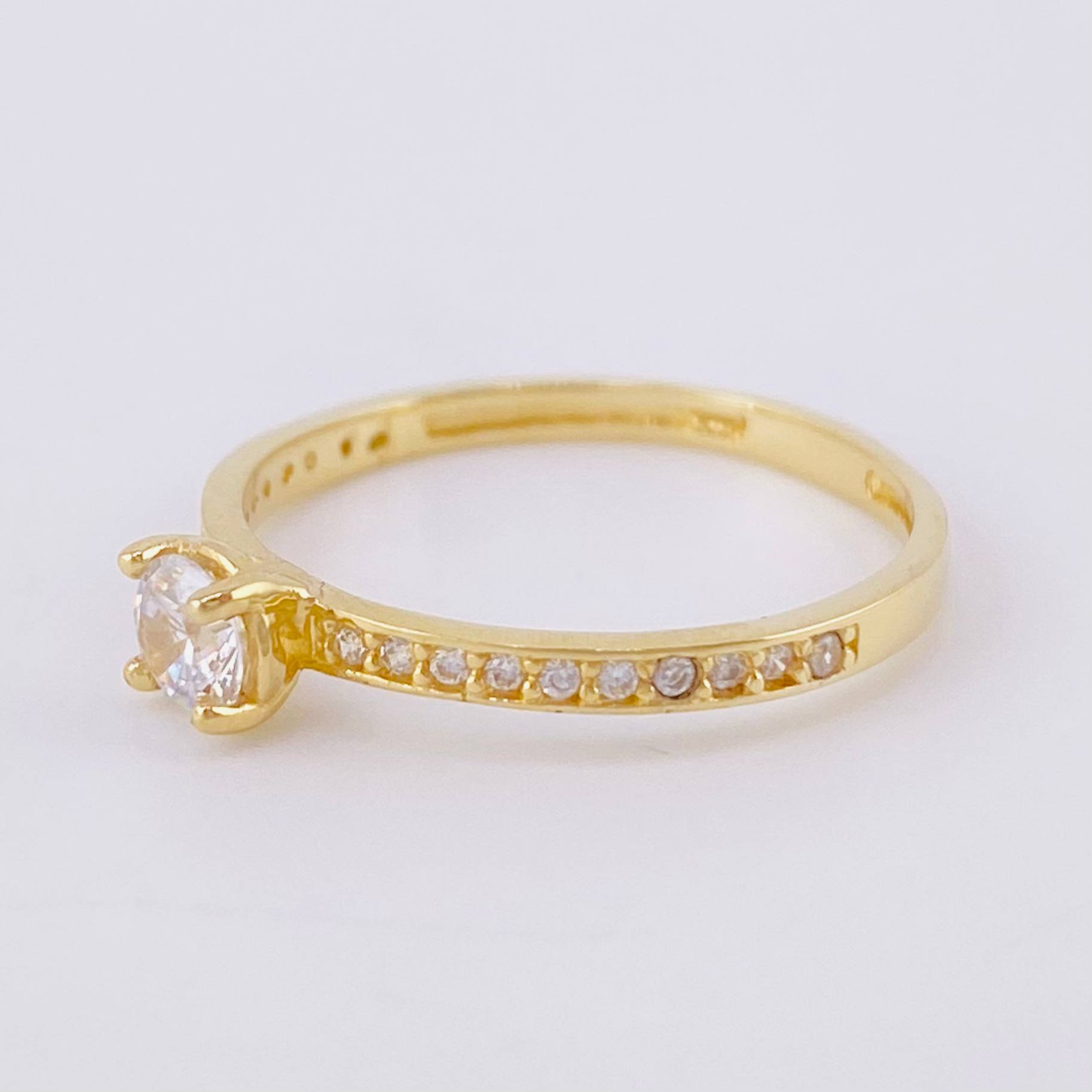 Anillo Solitario Tupido 1.45 g / T6 3/4 Oro Amarillo 18K