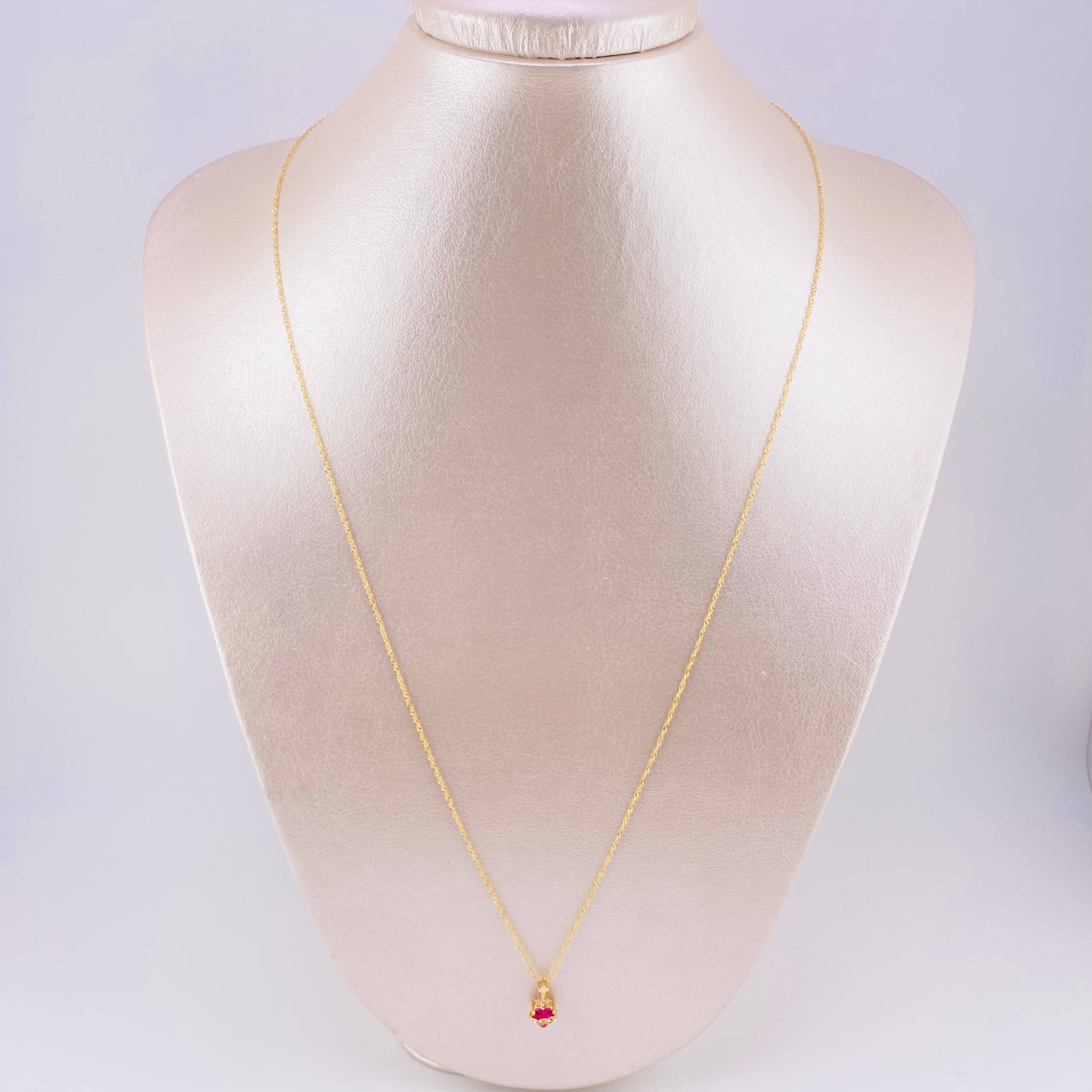 Set Singapore Chain + Sacred Heart Pendant / 1.7g / 24 in 18K Yellow Gold