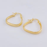 Andy Triangle Hoop Earrings 1.55gr / 3/4 in / 18K Yellow Gold ©