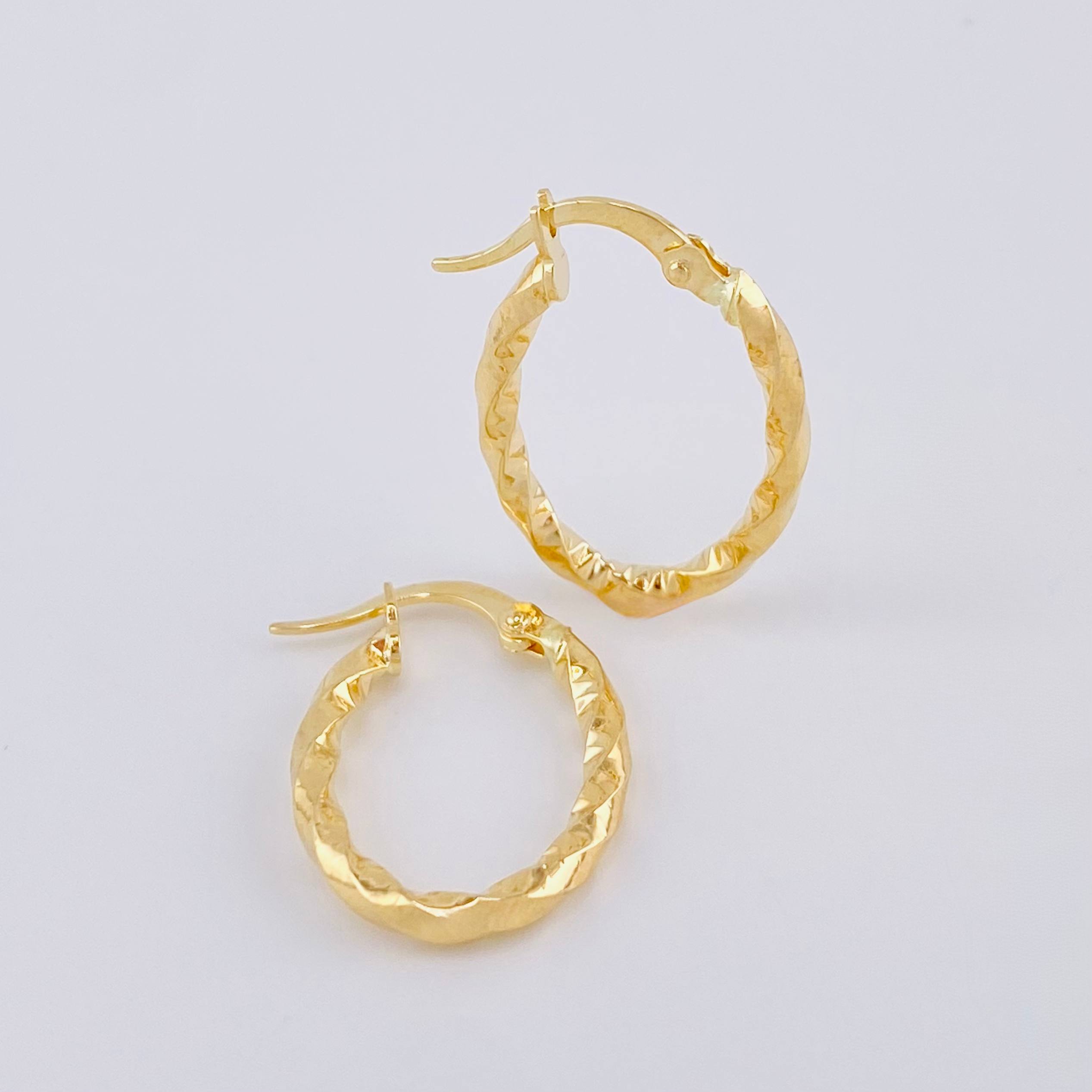 Candongas Dyla 1.3gr / 1 in / Oro Amarillo 18K