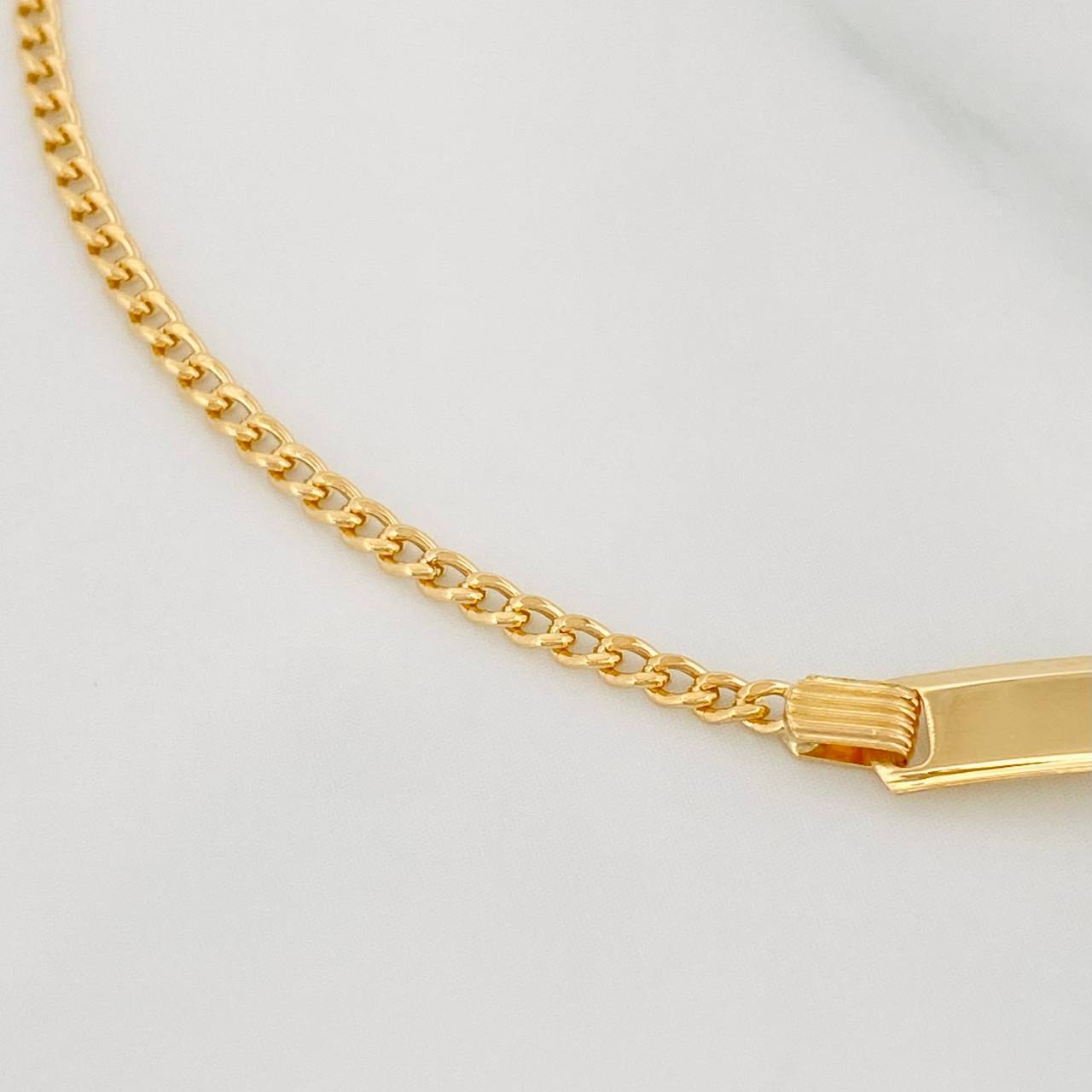 Pulso Placa Rectangular 1.7 g / 6 1/4 in / 1.8 mm Oro Amarillo 18K