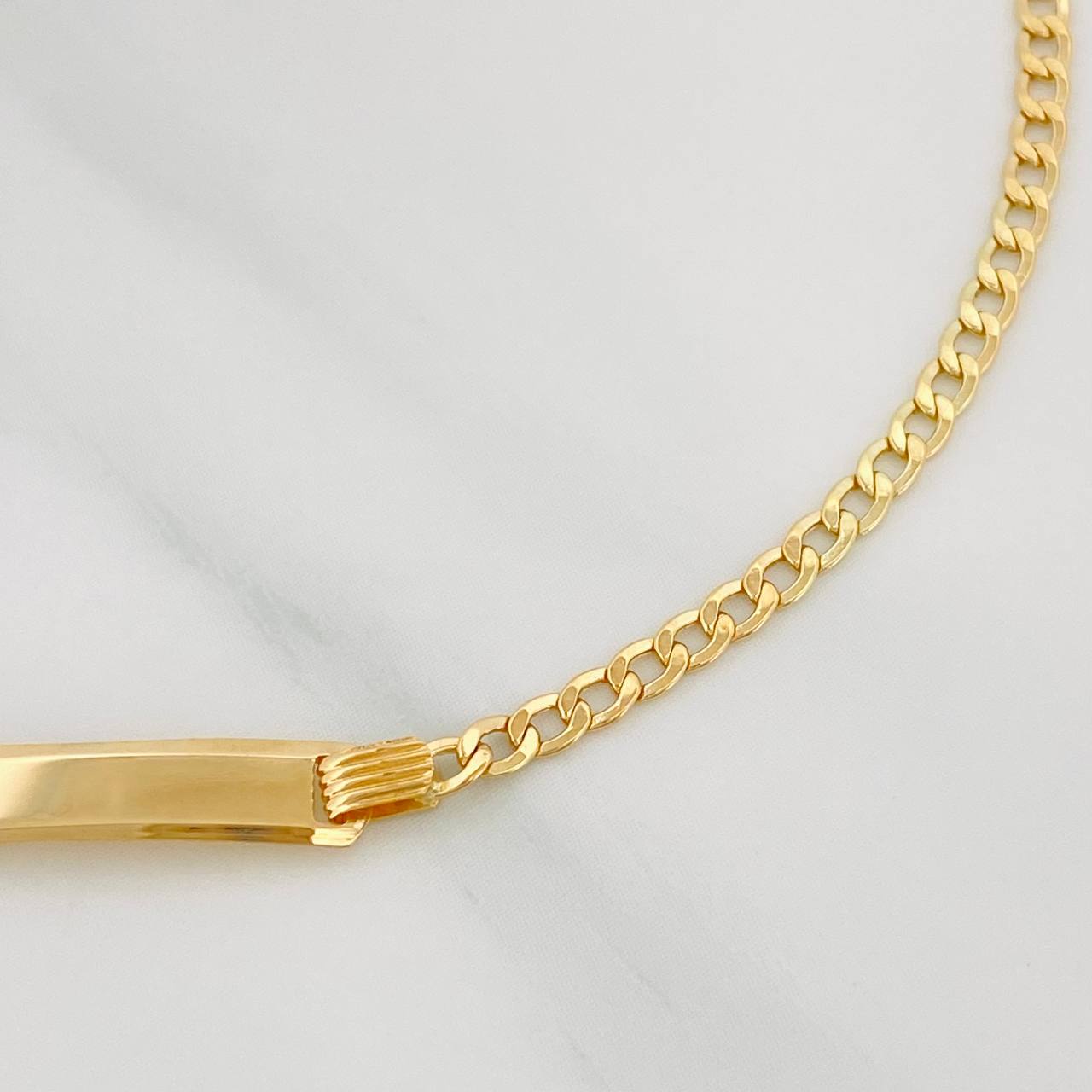 Pulso Placa Rectangular 1.7 g / 6 1/4 in / 1.26 mm Oro Amarillo 18K