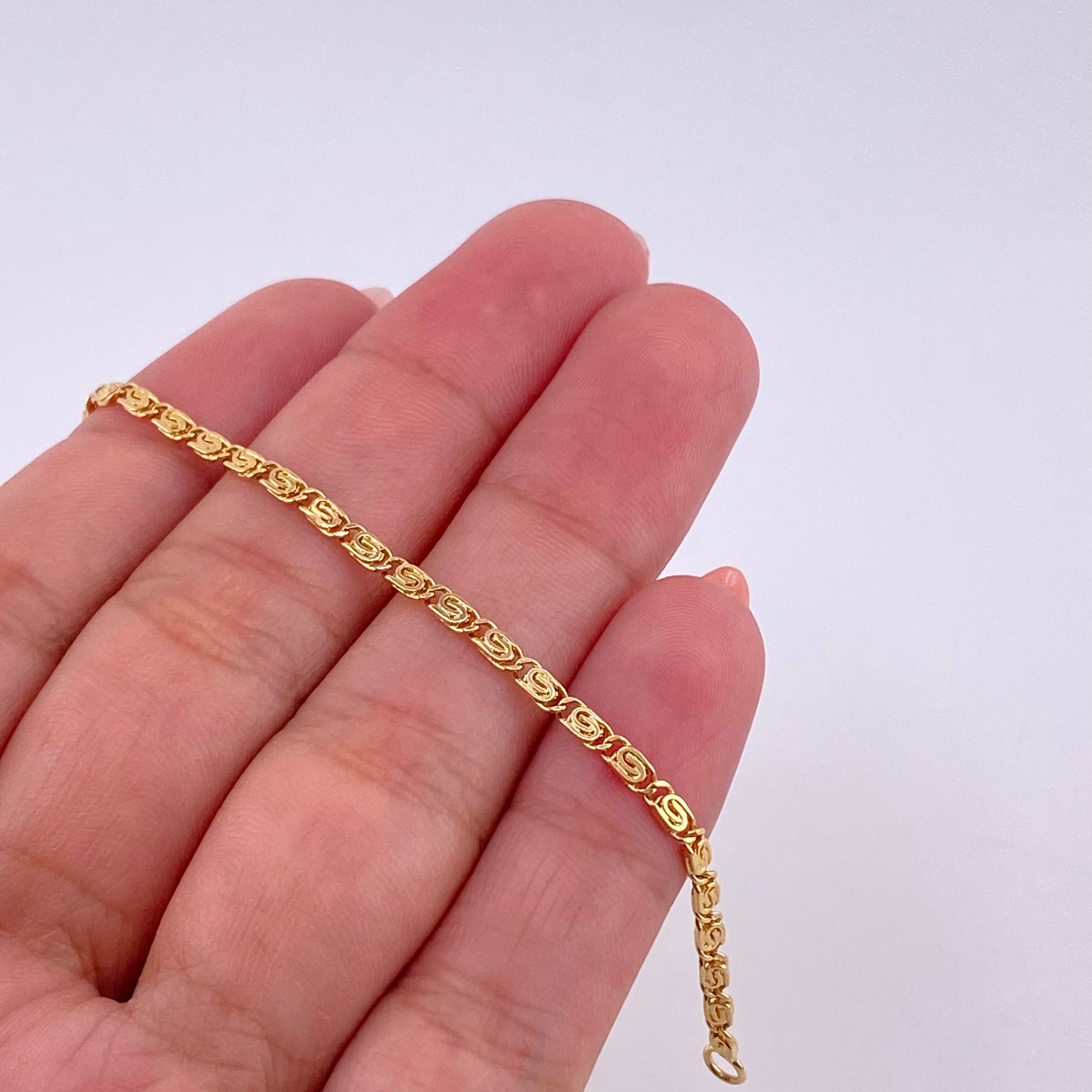 Pulso Plano Espiral 3.4g / 8 in / 2.2mm Oro Amarillo 18K