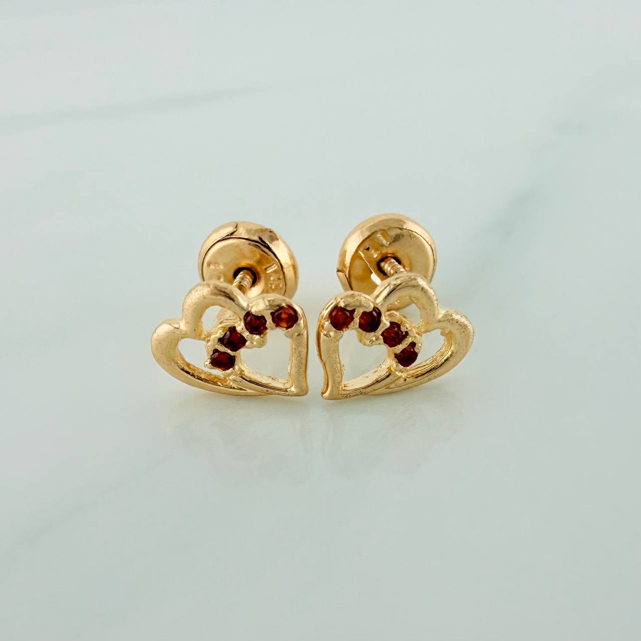 Topos Corazón Doble 0.85gr / 5.7mm Oro Amarillo 18K %