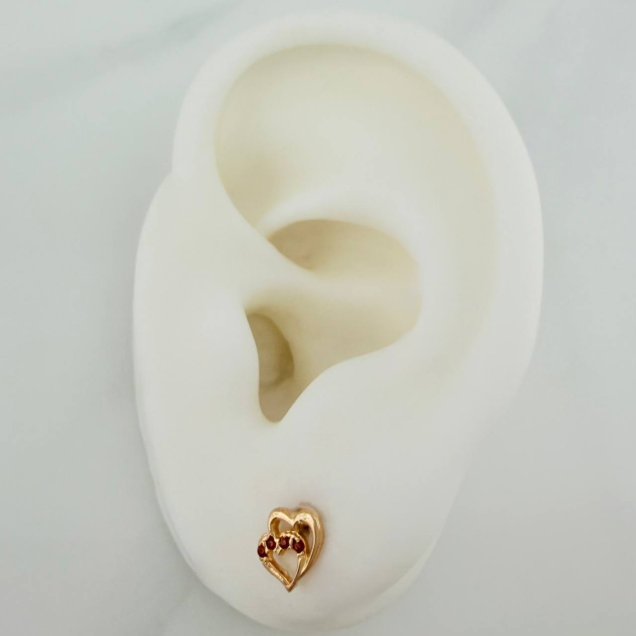 Topos Corazón Doble 0.85gr / 5.7mm Oro Amarillo 18K %