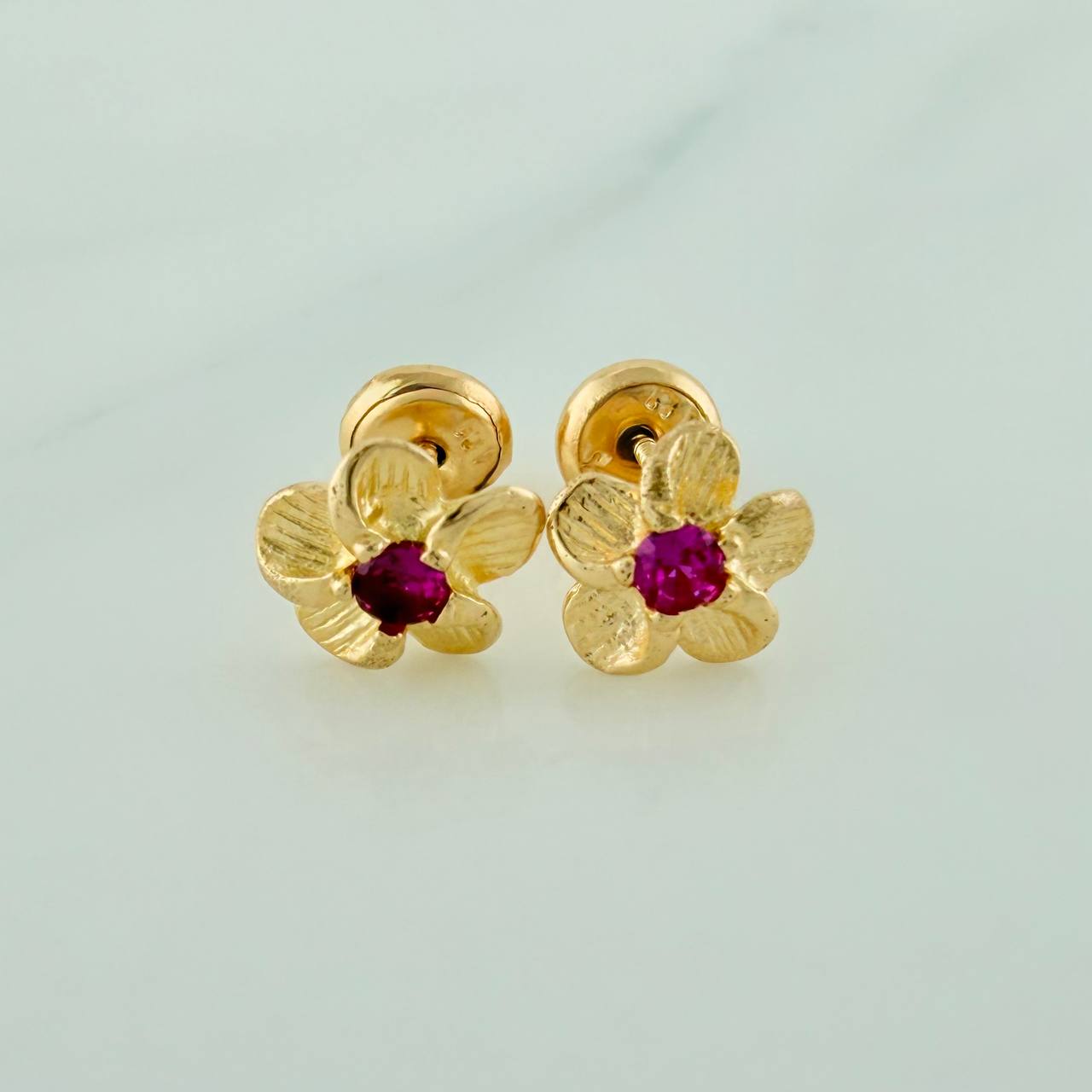 Flower Stud Earrings 1.1g / 7.5mm 18K Yellow Gold %