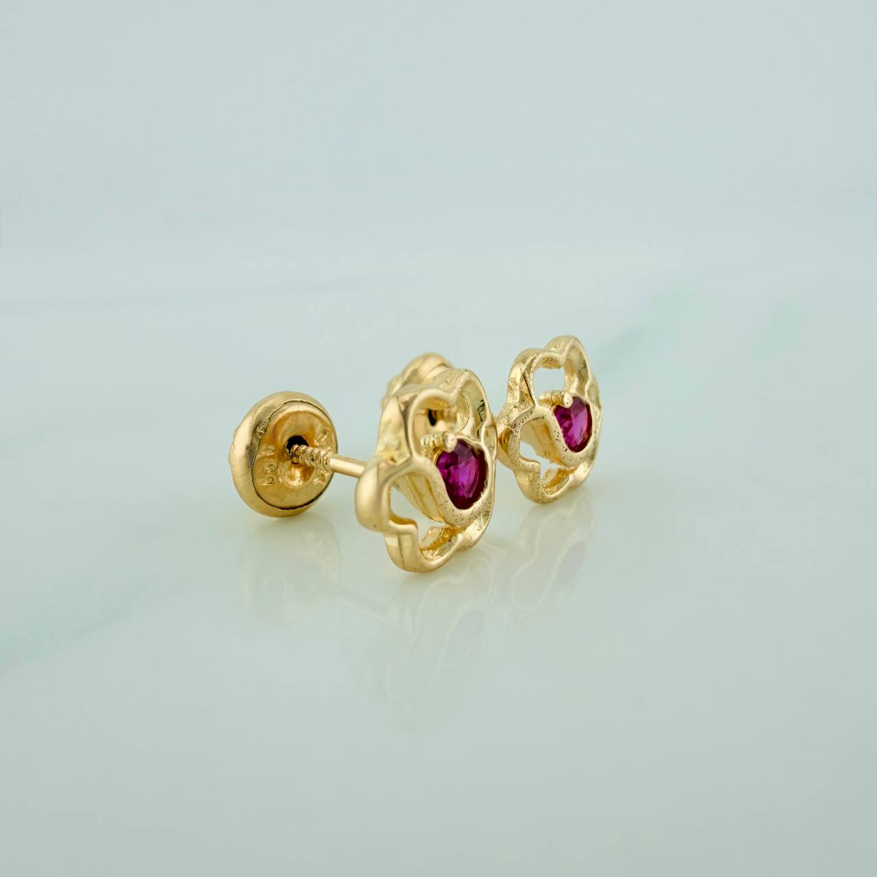 Topos Silueta Flor 1.2gr / 7.9mm Oro Amarillo 18K %