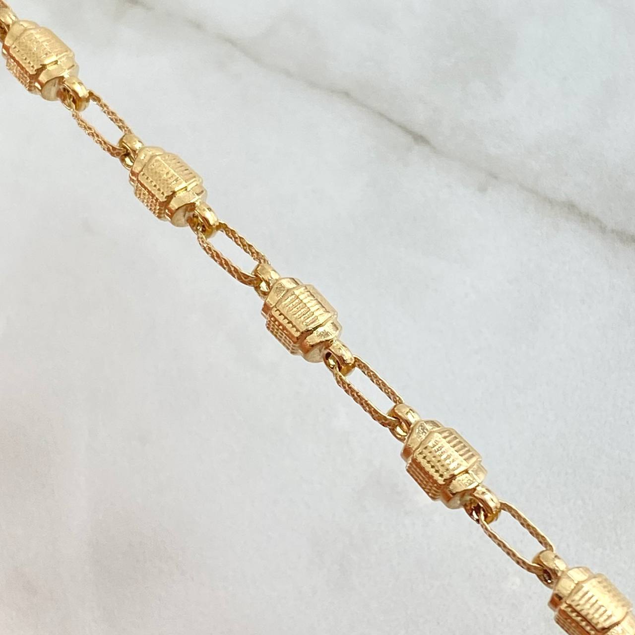 Rustic Chain Barrel Striped 12.1gr / 60cm / 4.4mm Diamond Cut 18K Yellow Gold
