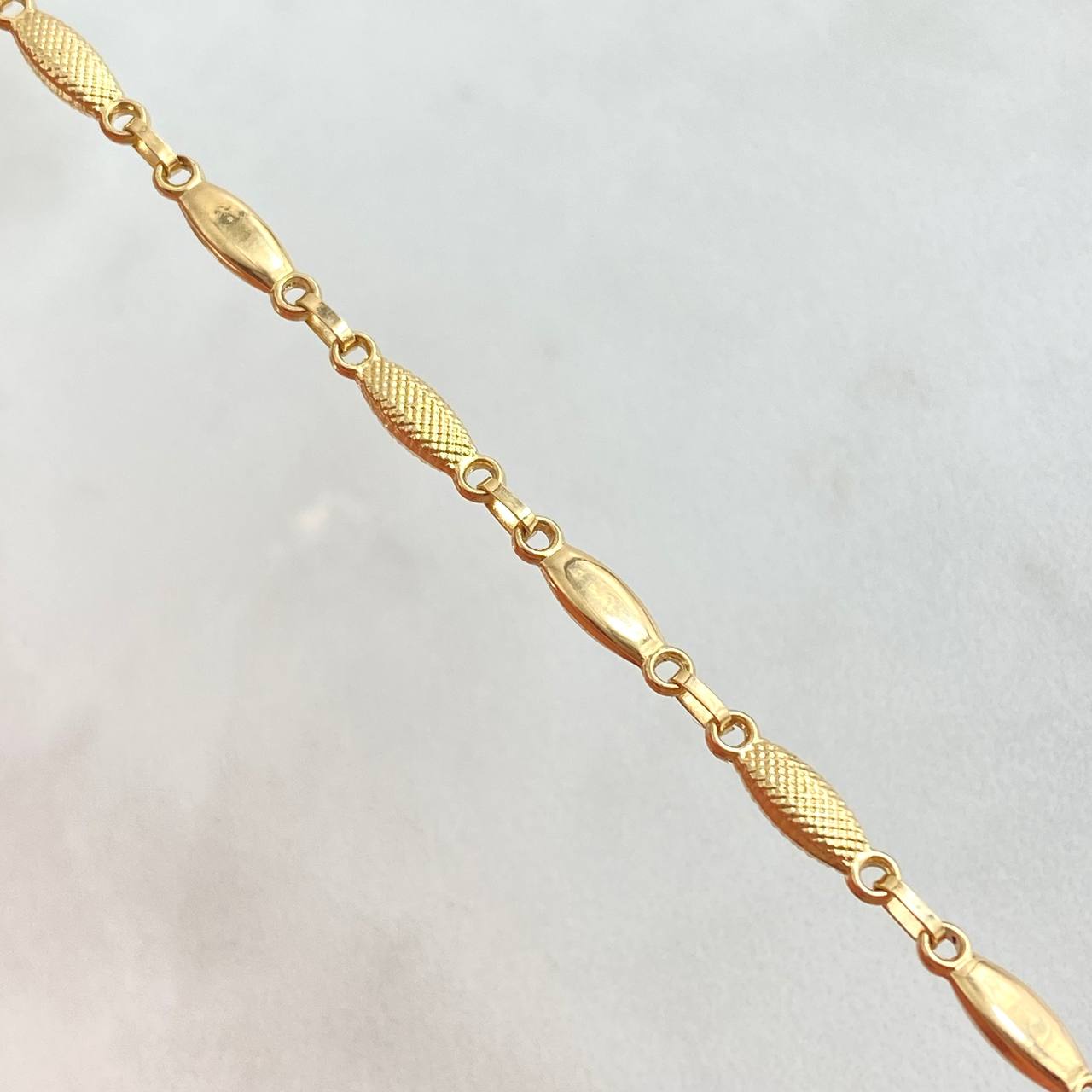 Rustic Chain Ojiva 8.45gr / 60cm / 3.3mm Textured 18K Yellow Gold ©